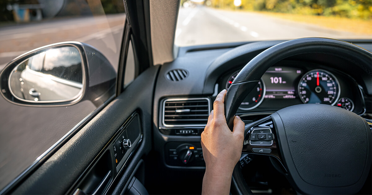 รถยนต์ไฟฟ้าไฮบริดปลั๊กอินต่างจากรถยนต์ไฟฟ้าไฮบริดอย่างไร