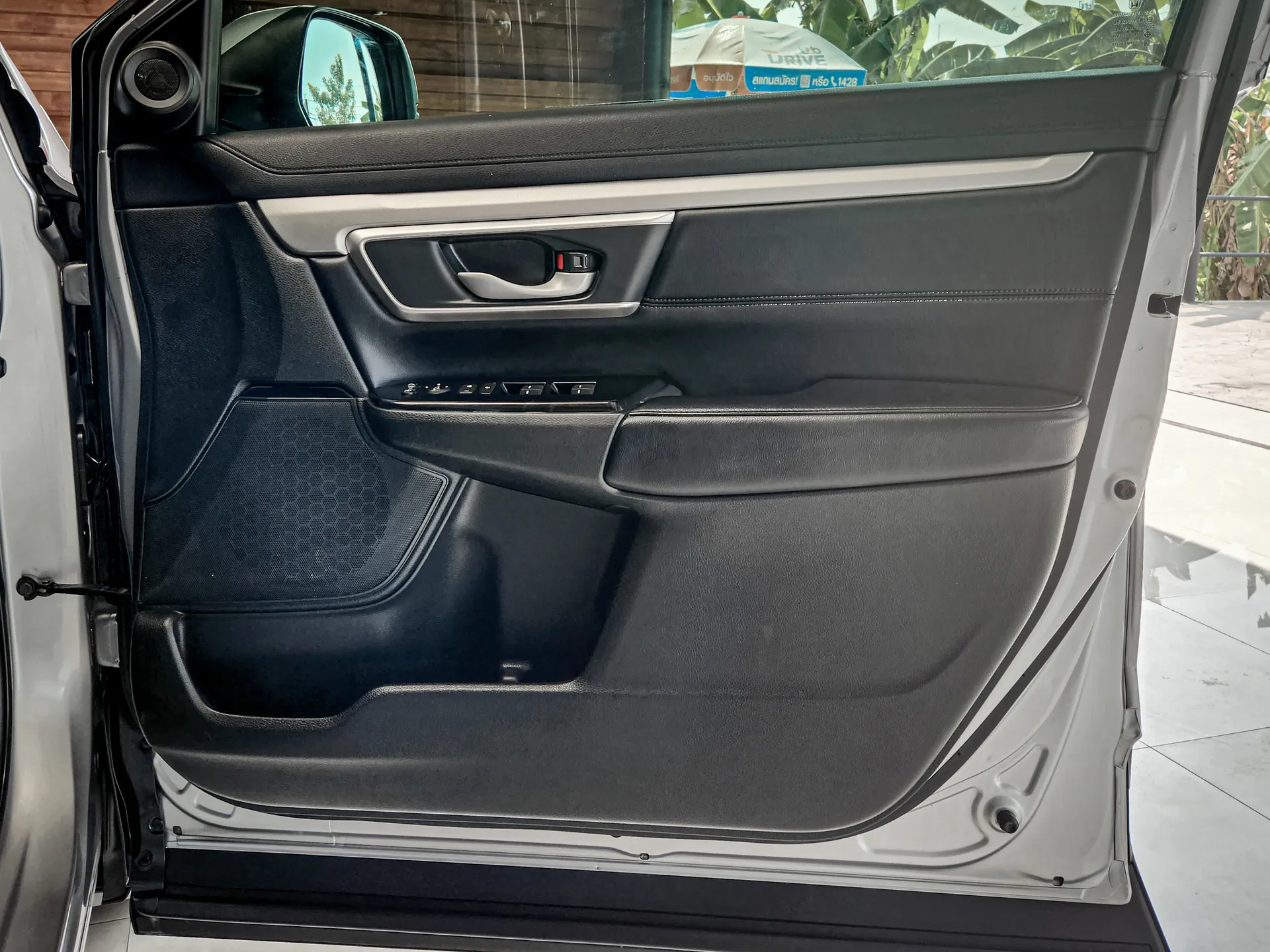 CR-V 2.4 E 2018 AT #8กจ1300 - Image 12