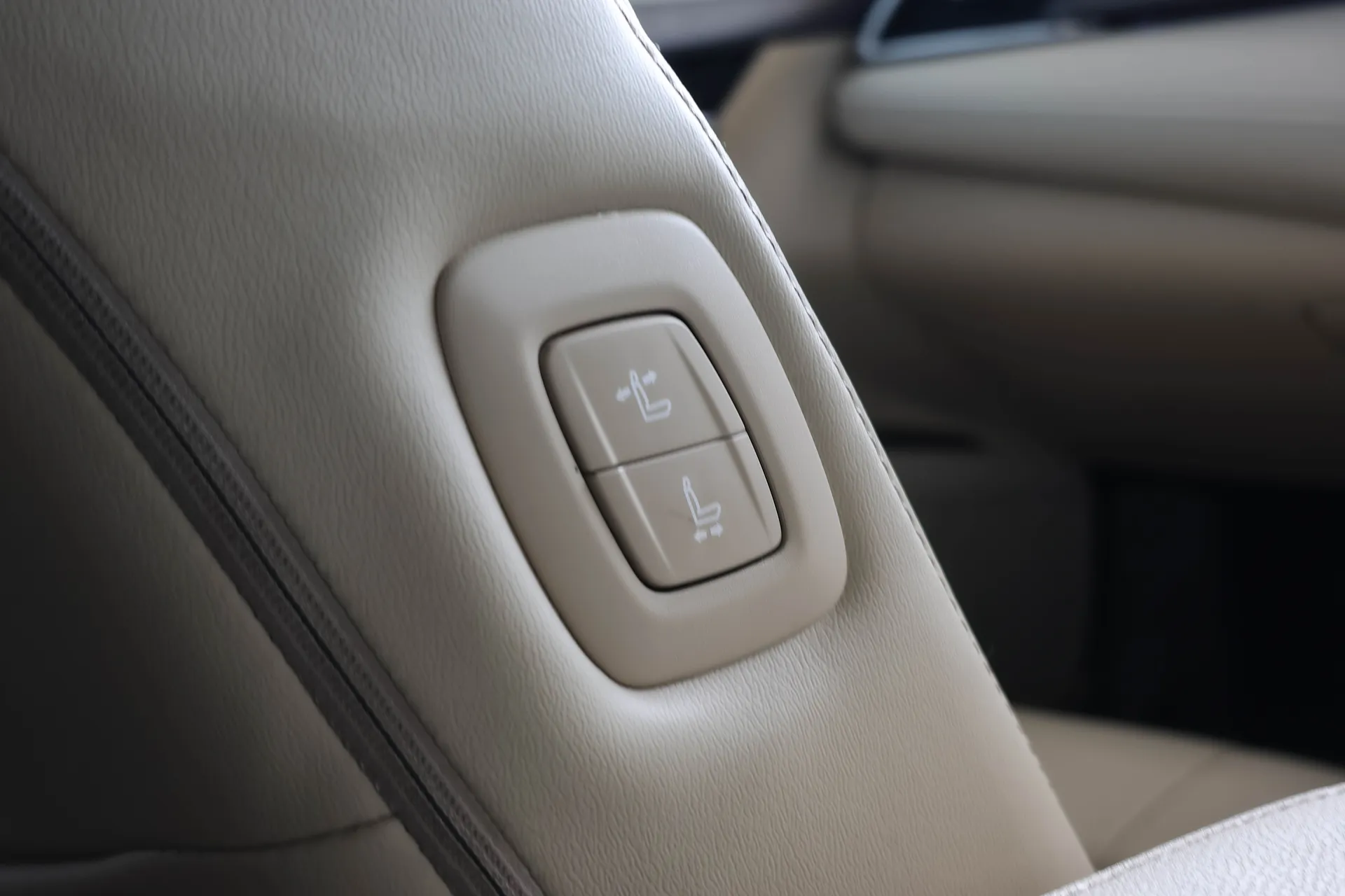 CAMRY 2.0 G 2018 AT #5ขฒ-2103 - Image 23