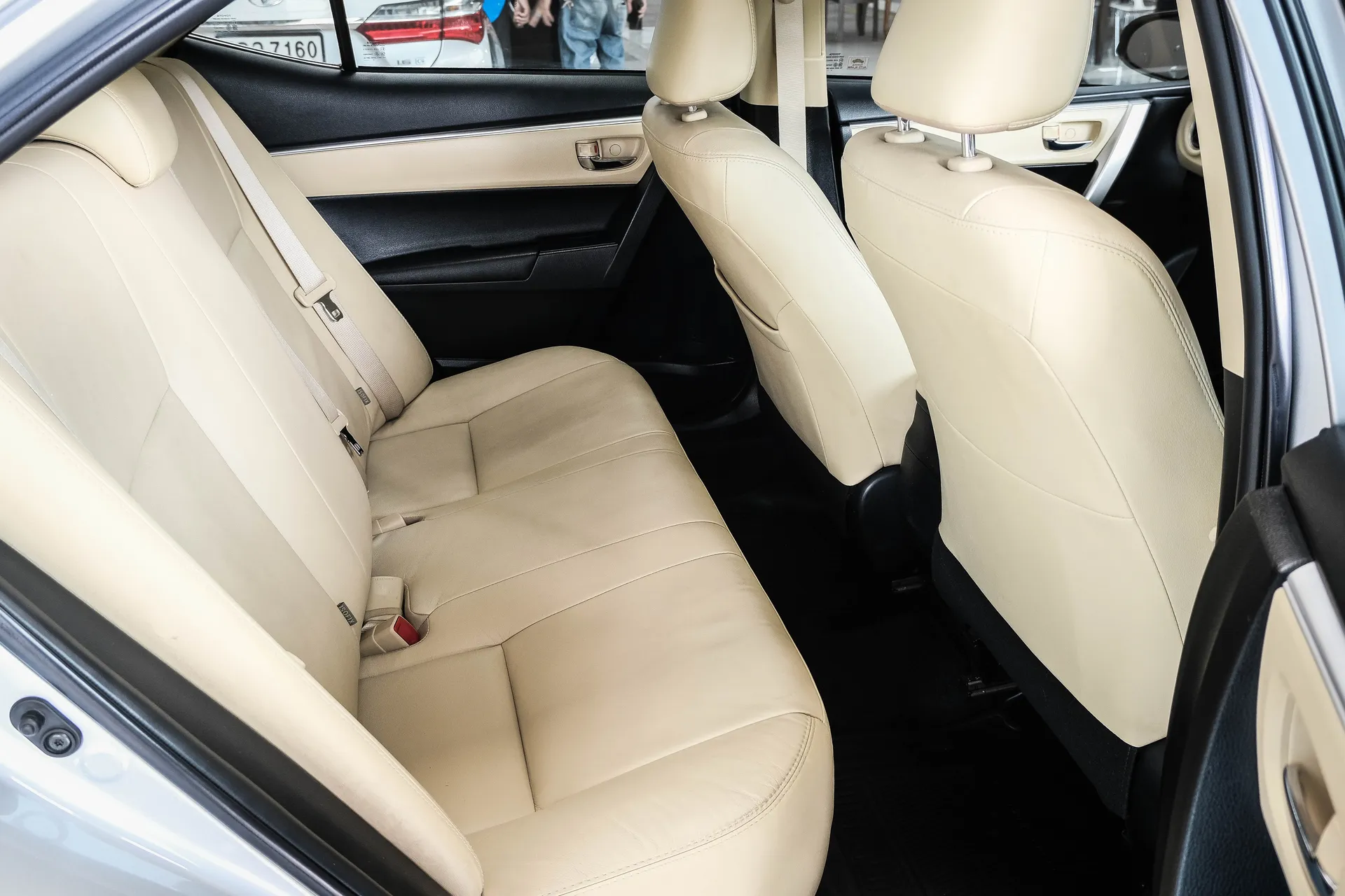 TOYOTA ALTIS 1.6 G 2017 AT #6กร5716 - Image 13