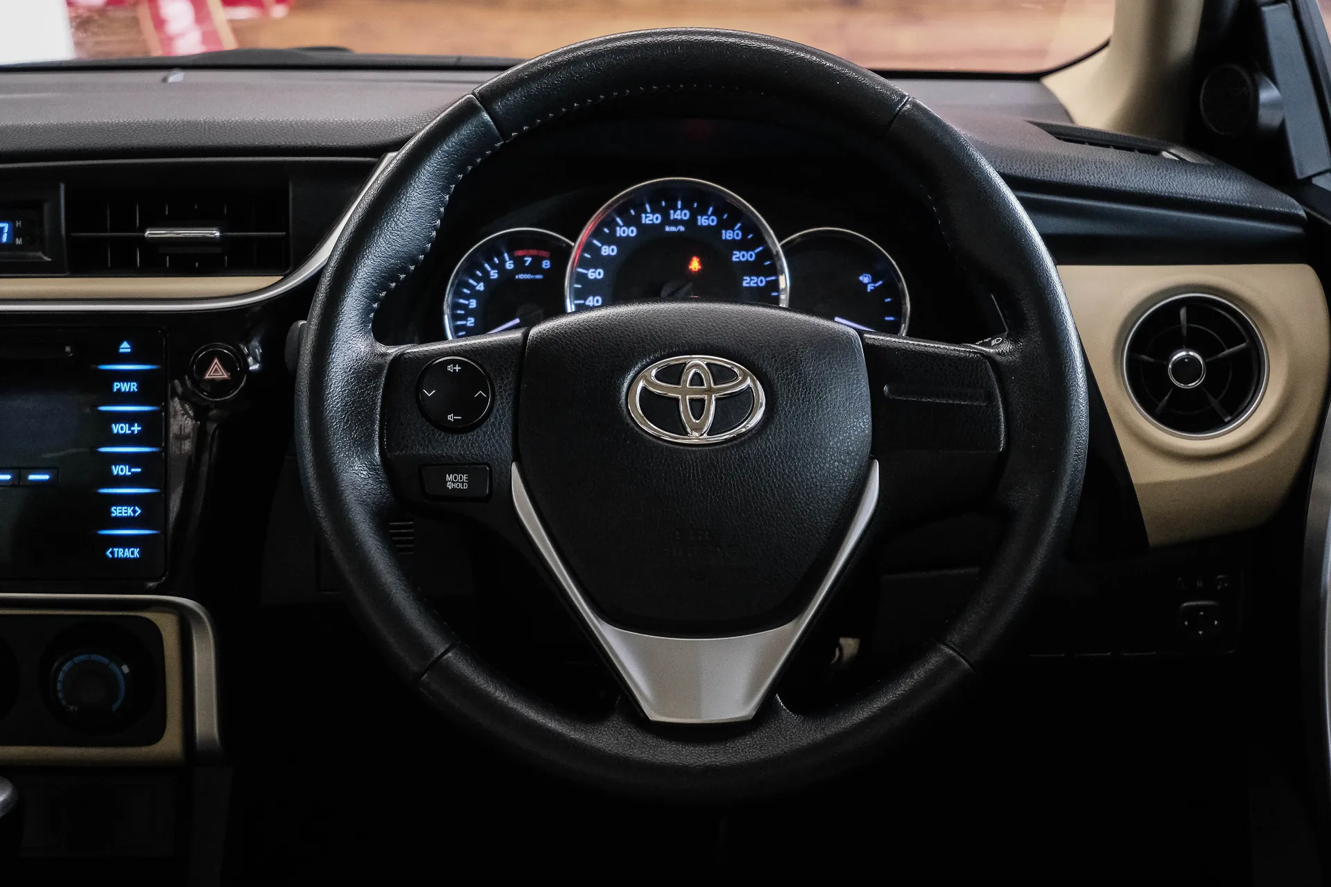 TOYOTA ALTIS 1.6 G 2017 AT #6กร5716 - Image 4