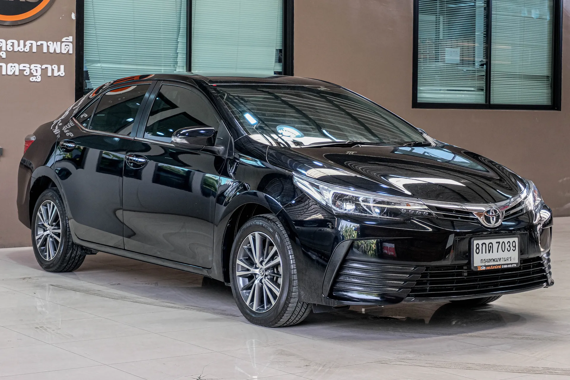 TOYOTA ALTIS 1.8 E 2019 AT #8กด7039