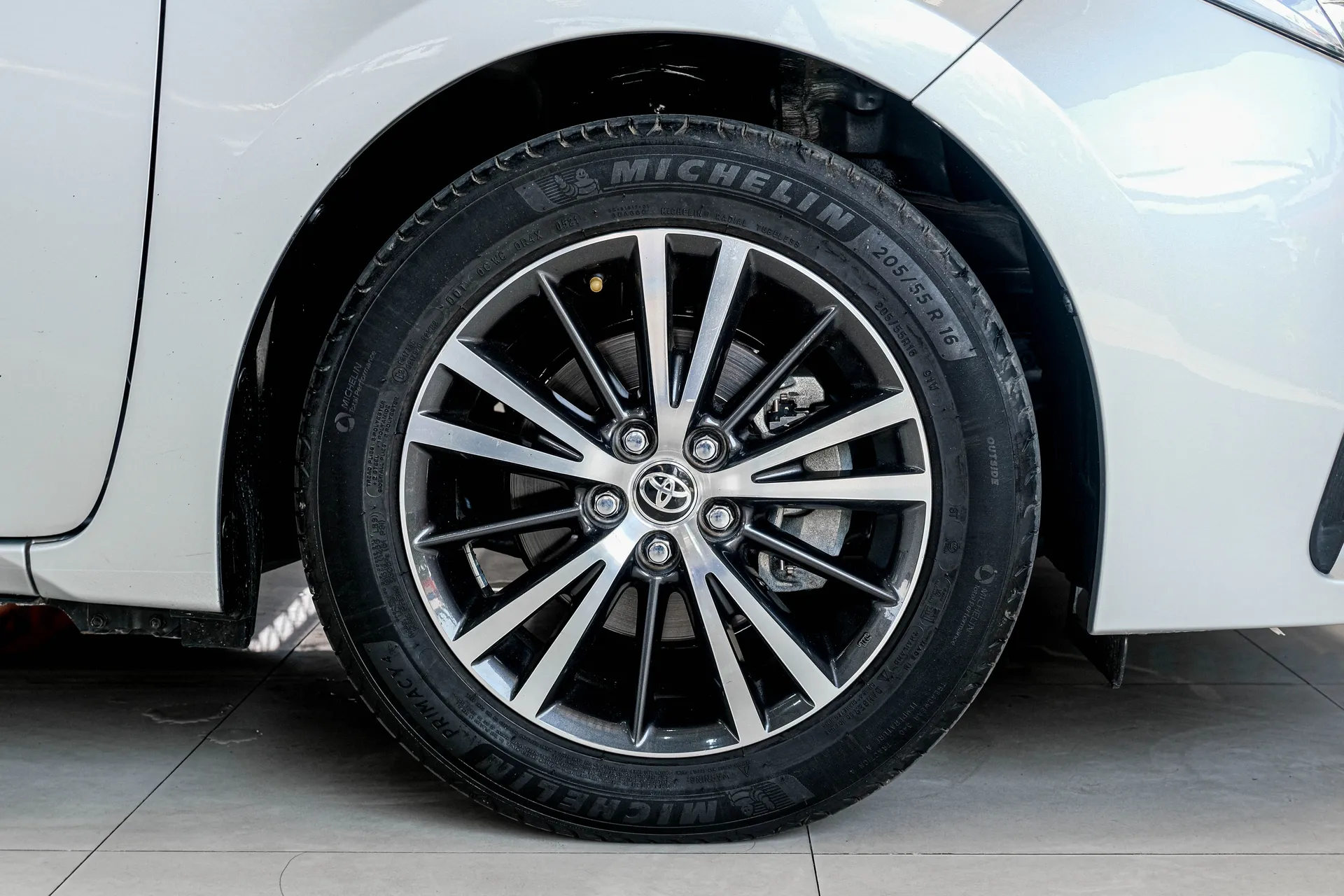 TOYOTA ALTIS 1.6 G 2018 AT #7กฌ3748 - Image 17