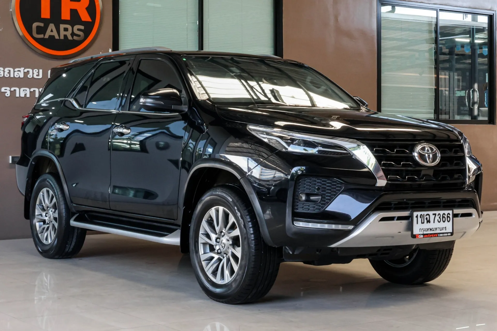 FORTUNER COMMANDER 2.4 V 2020 AT