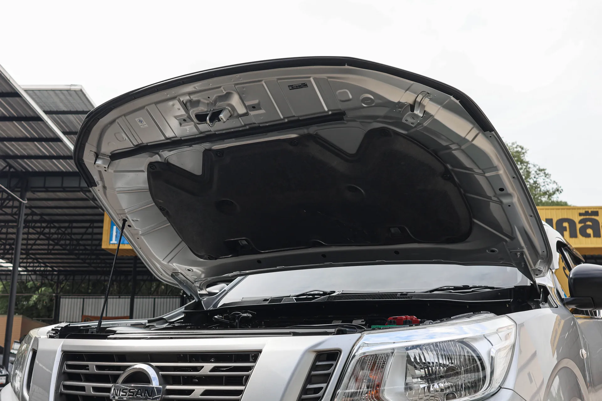 NISSAN NAVARA NP300 DOUBLE CAB 2.5S 2021 MT - Image 28