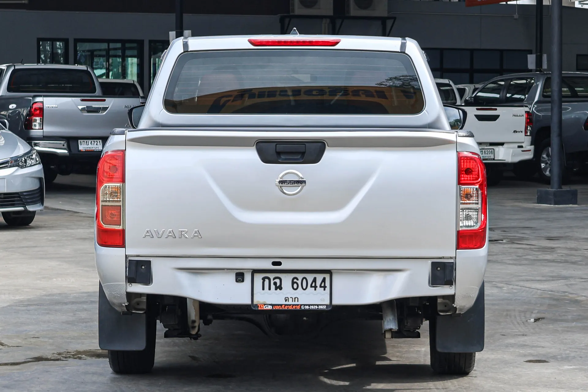 NISSAN NAVARA NP300 DOUBLE CAB 2.5S 2021 MT - Image 5
