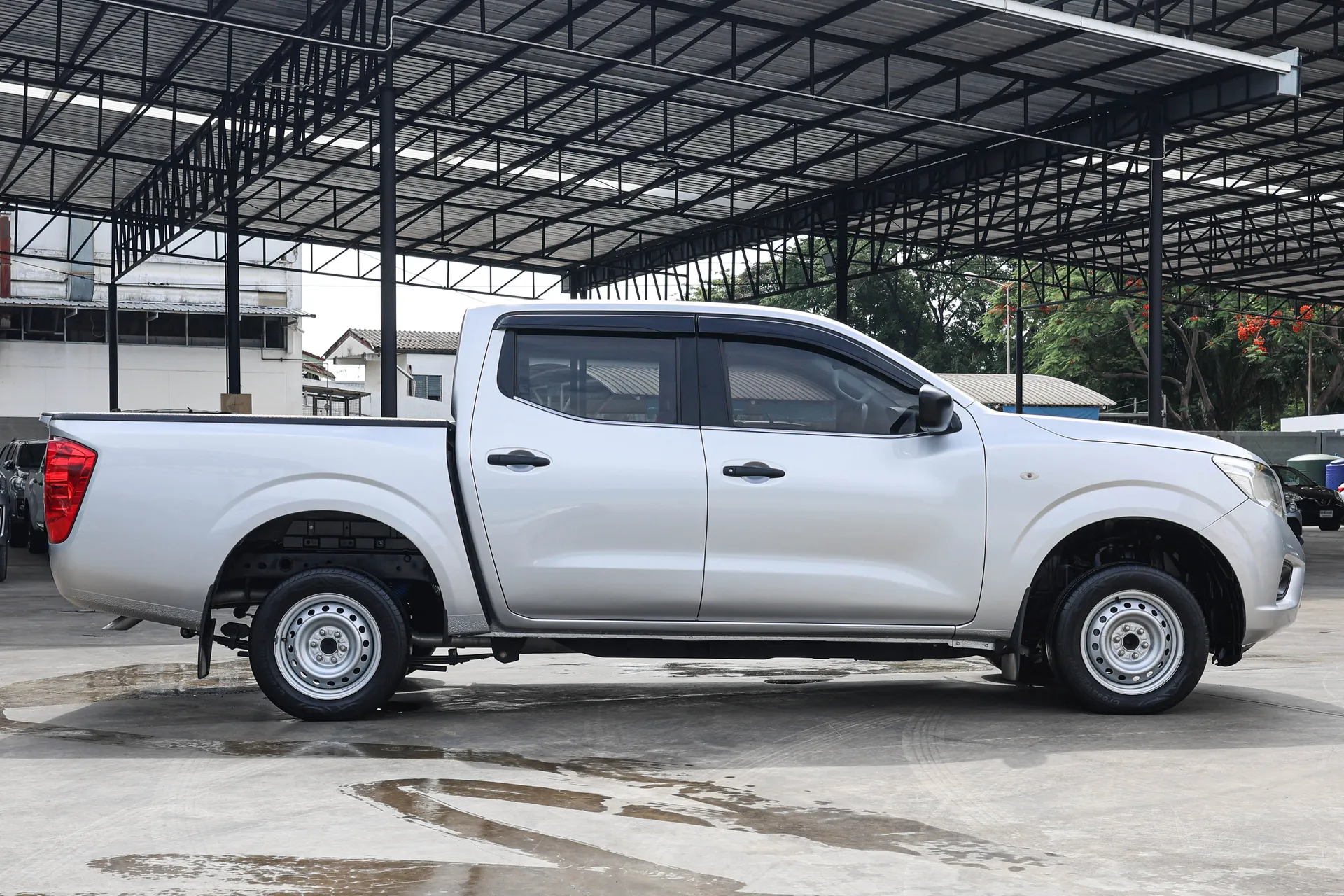 NISSAN NAVARA NP300 DOUBLE CAB 2.5S 2021 MT - Image 7