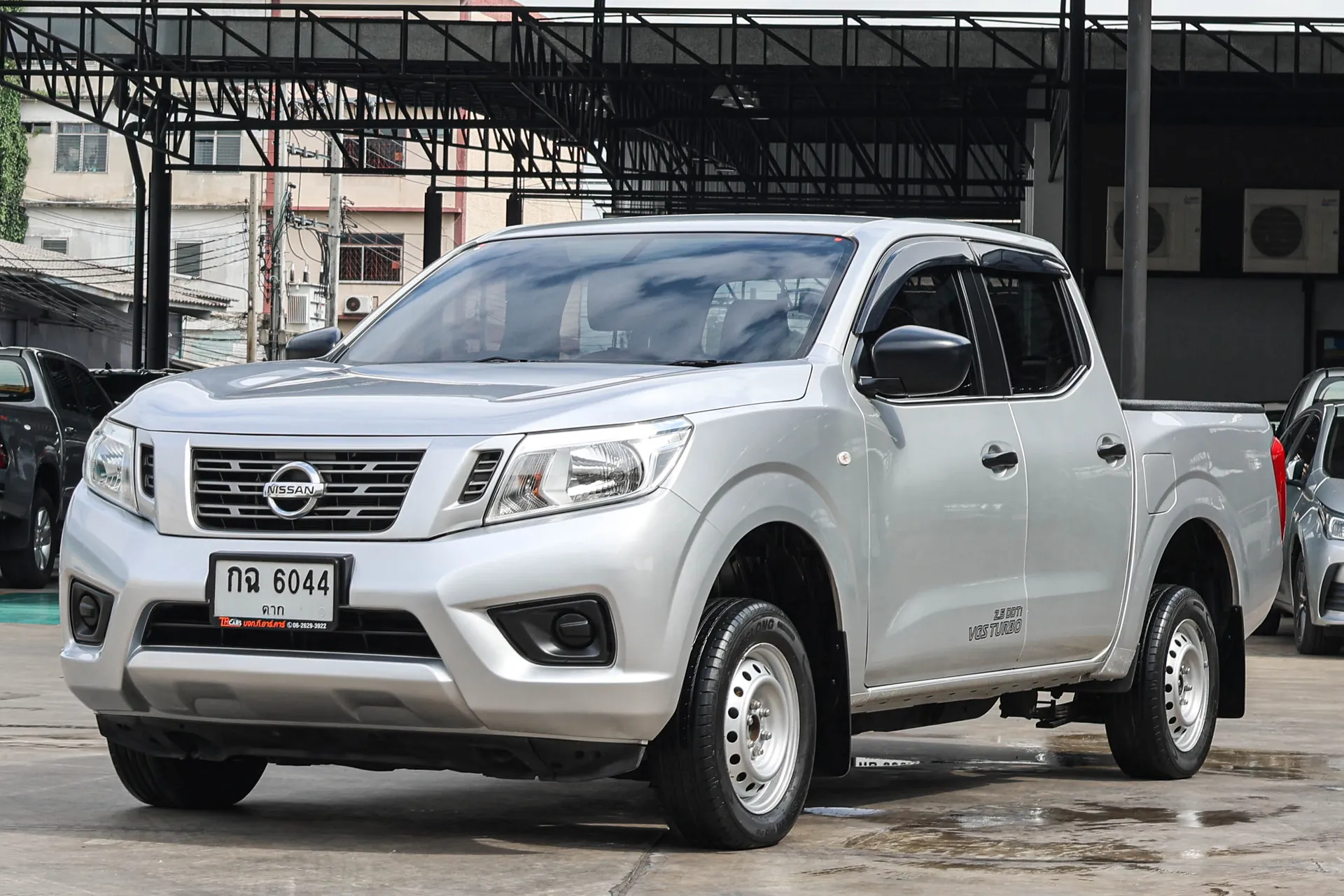 NISSAN NAVARA NP300 DOUBLE CAB 2.5S 2021 MT - Image 12