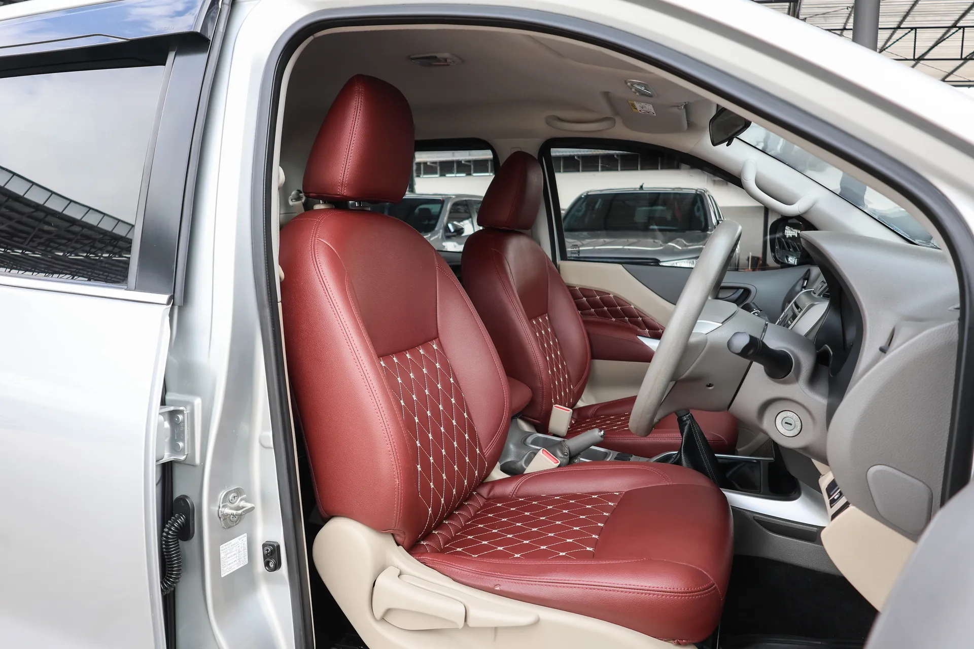 NISSAN NAVARA NP300 DOUBLE CAB 2.5S 2021 MT - Image 22