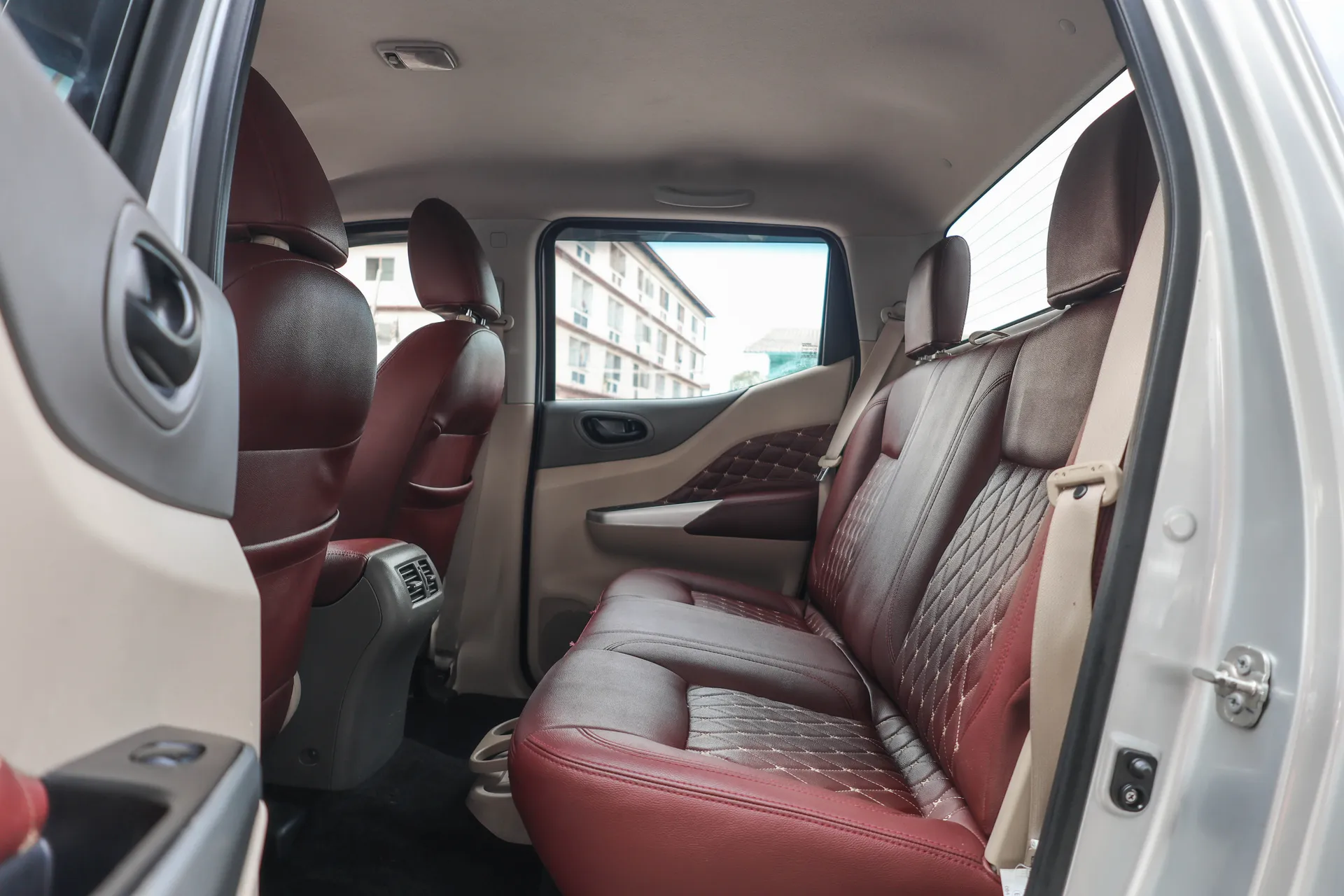 NISSAN NAVARA NP300 DOUBLE CAB 2.5S 2021 MT - Image 24