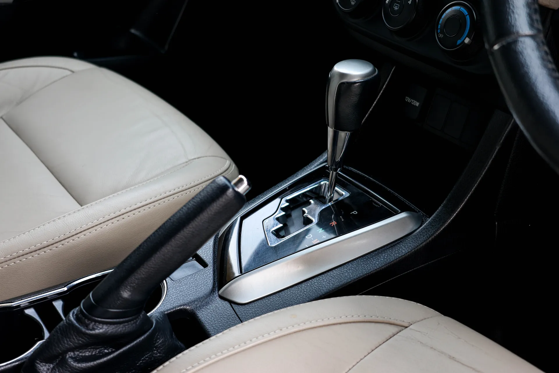 ALTIS 1.6 G 2016 AT #5กถ-8206 - Image 16