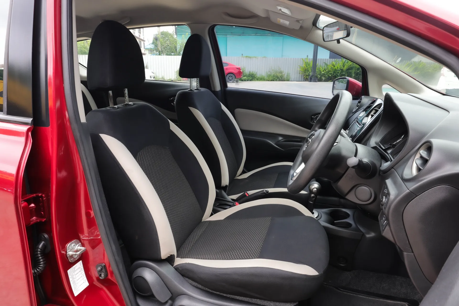 NISSAN NOTE 1.2 V 2017 AT #8กฒ-1479 - Image 14