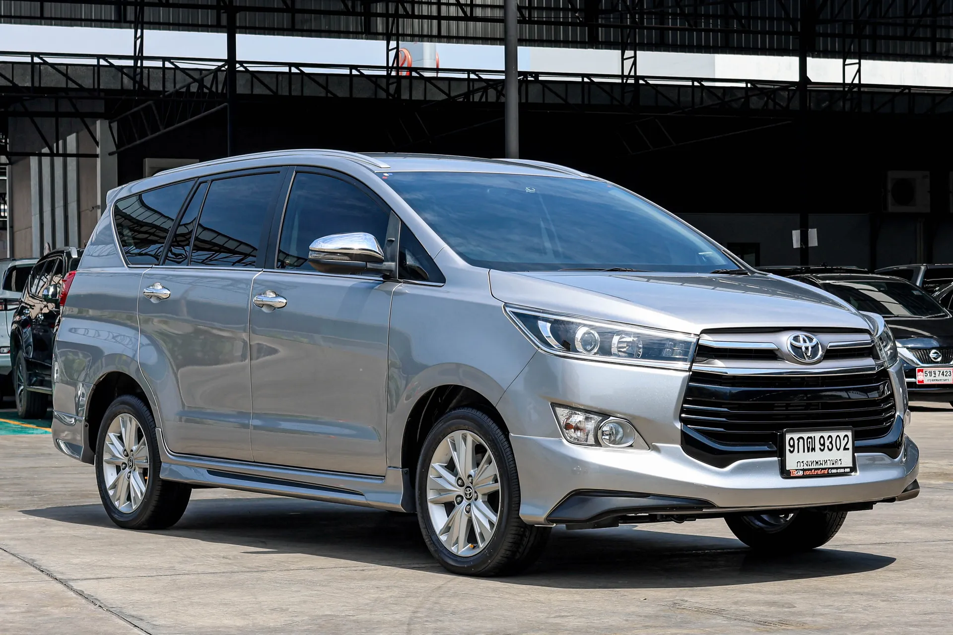 TOYOTA INNOVA 2.8 V 2019 AT #9กฒ-9302