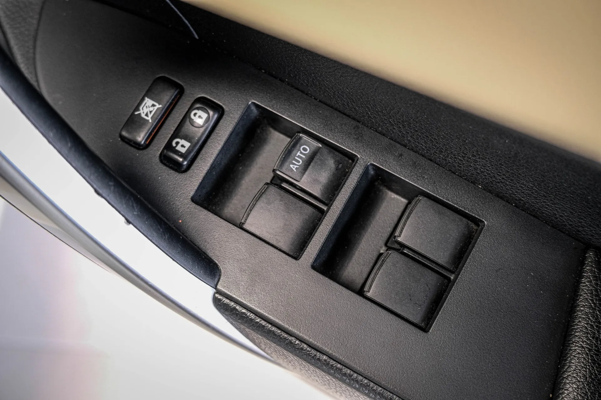 TOYOTA ALTIS 1.6 G 2017 AT #6กส1018 - Image 8