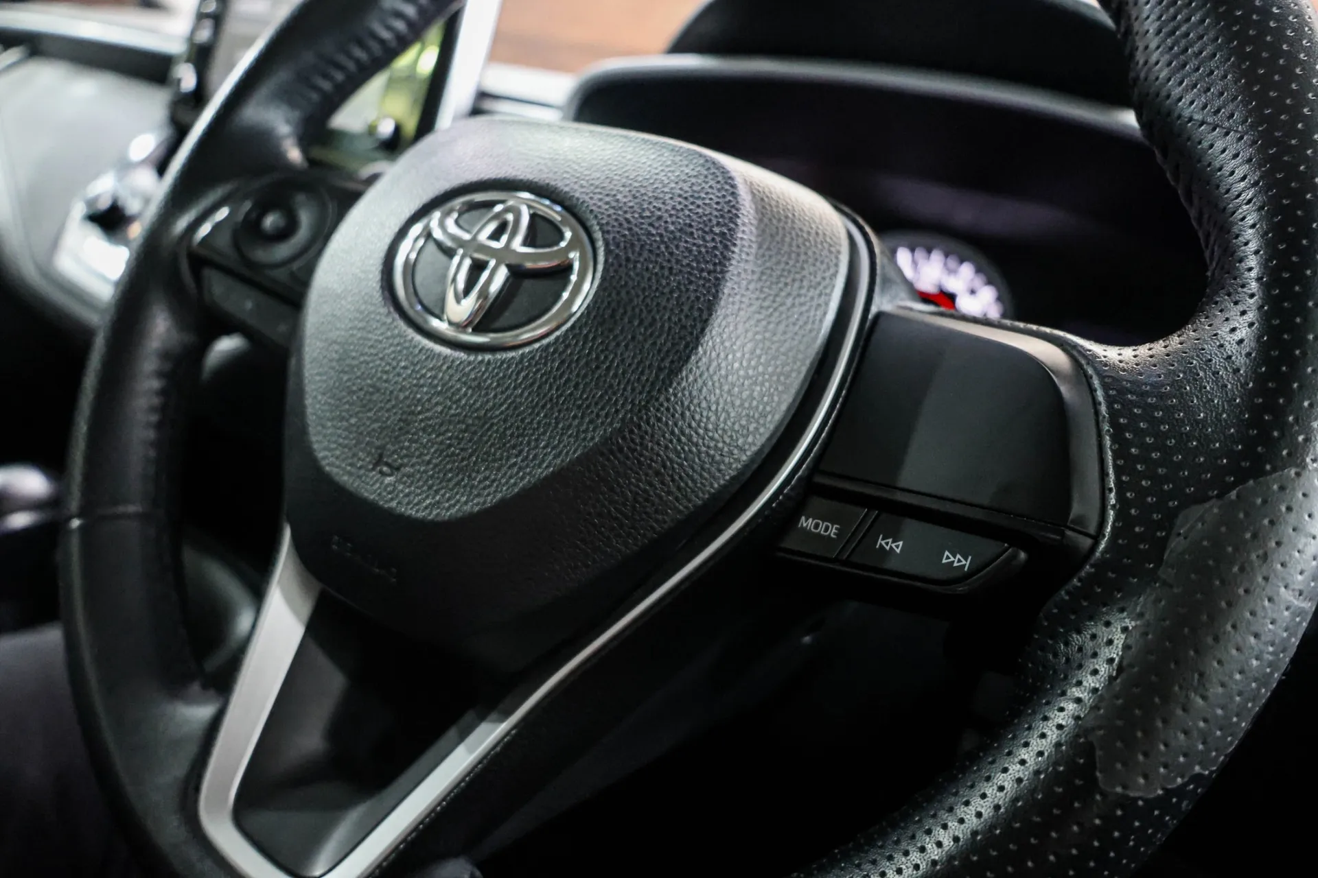 ALTIS 1.8 GR SPORT 2020 AT #9กศ2104 - Image 10