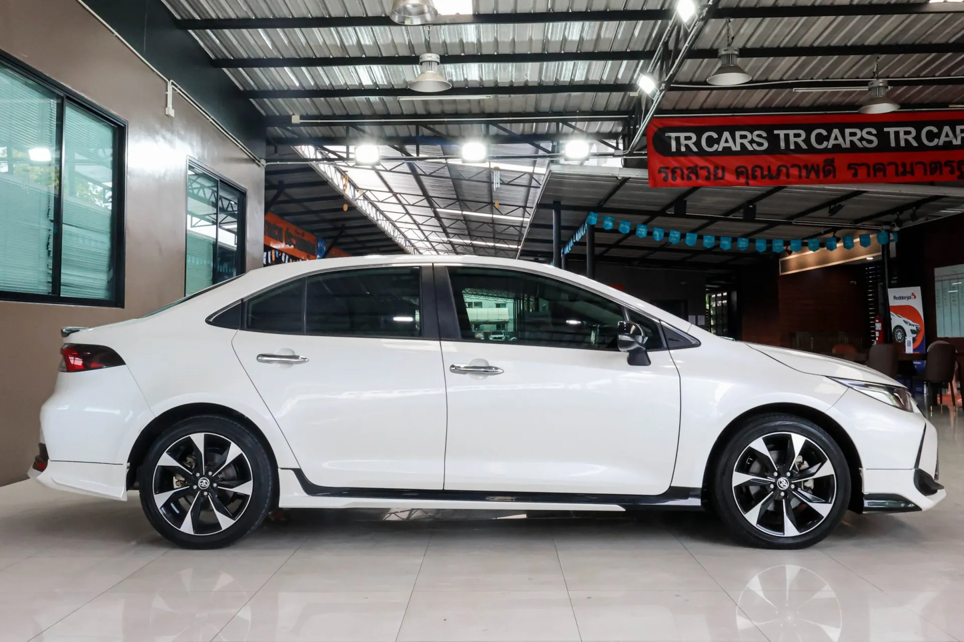 ALTIS 1.8 GR SPORT 2020 AT #9กศ2104 - Image 9
