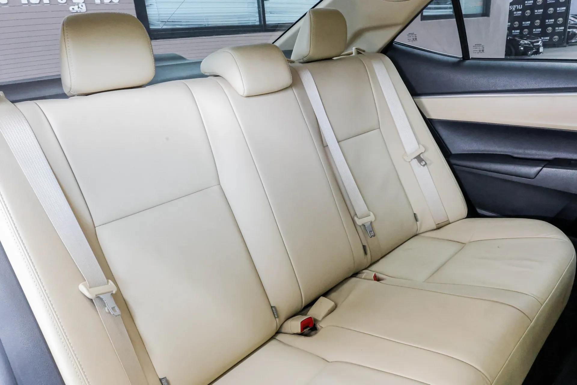 ALTIS 1.6 G 2018 AT #7กม-8631 - Image 17