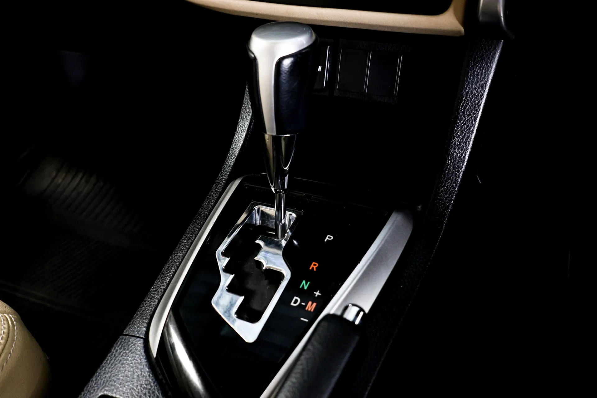 ALTIS 1.6 G 2018 AT #6กล-978 - Image 12