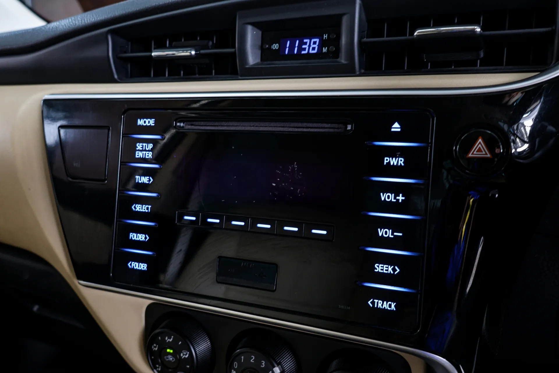 ALTIS 1.6 G 2018 AT #6กล-978 - Image 13
