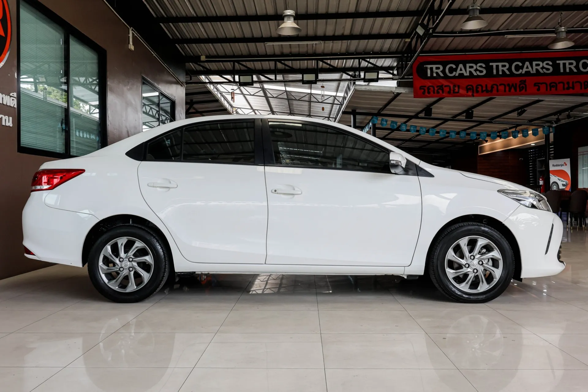 VIOS 1.5 E 2018 AT #8กญ-7484 - Image 15