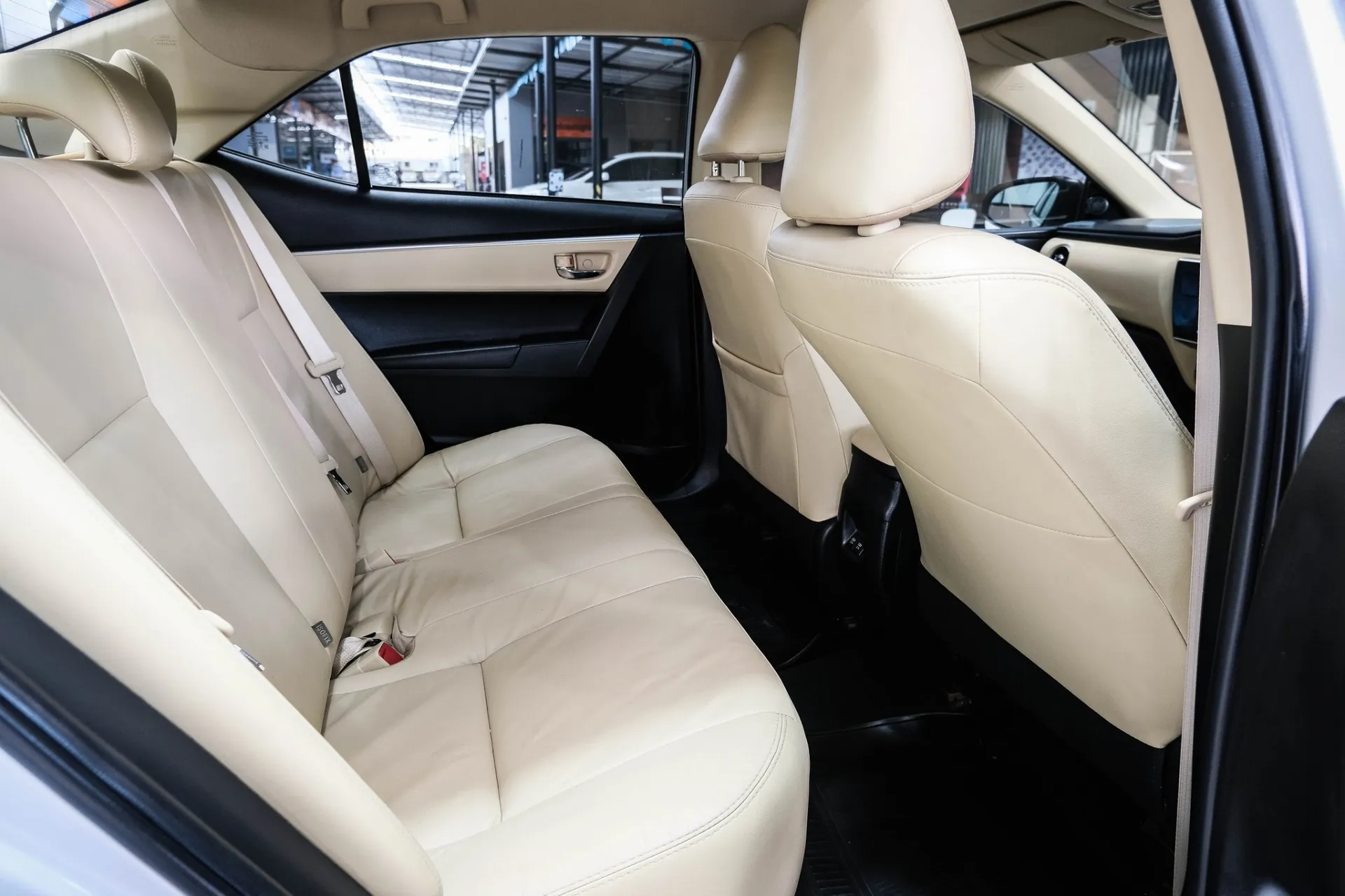 TOYOTA ALTIS 1.6 G 2017 AT #6กฎ3253 - Image 11