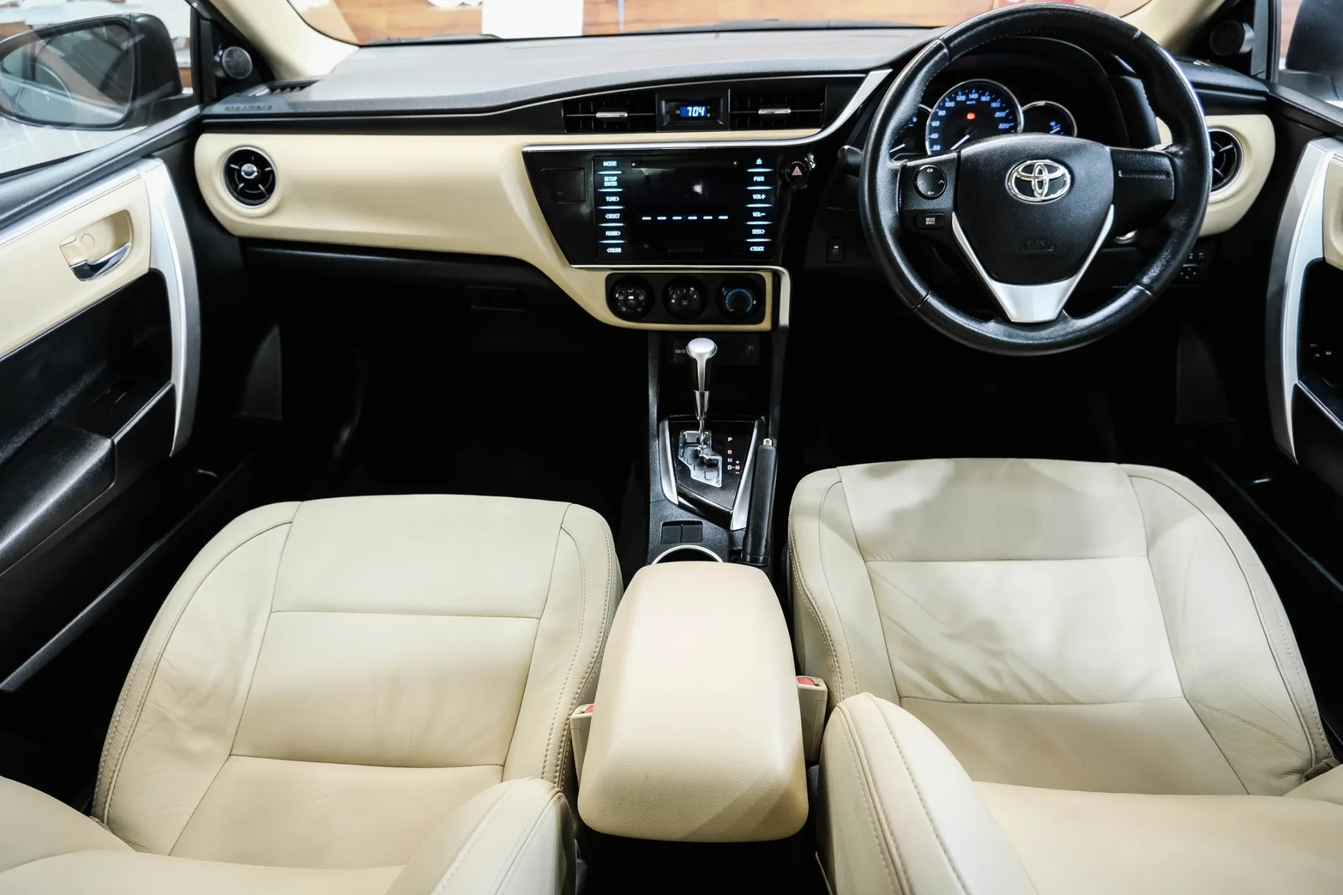 TOYOTA ALTIS 1.6 G 2017 AT #6กฎ3253 - Image 8