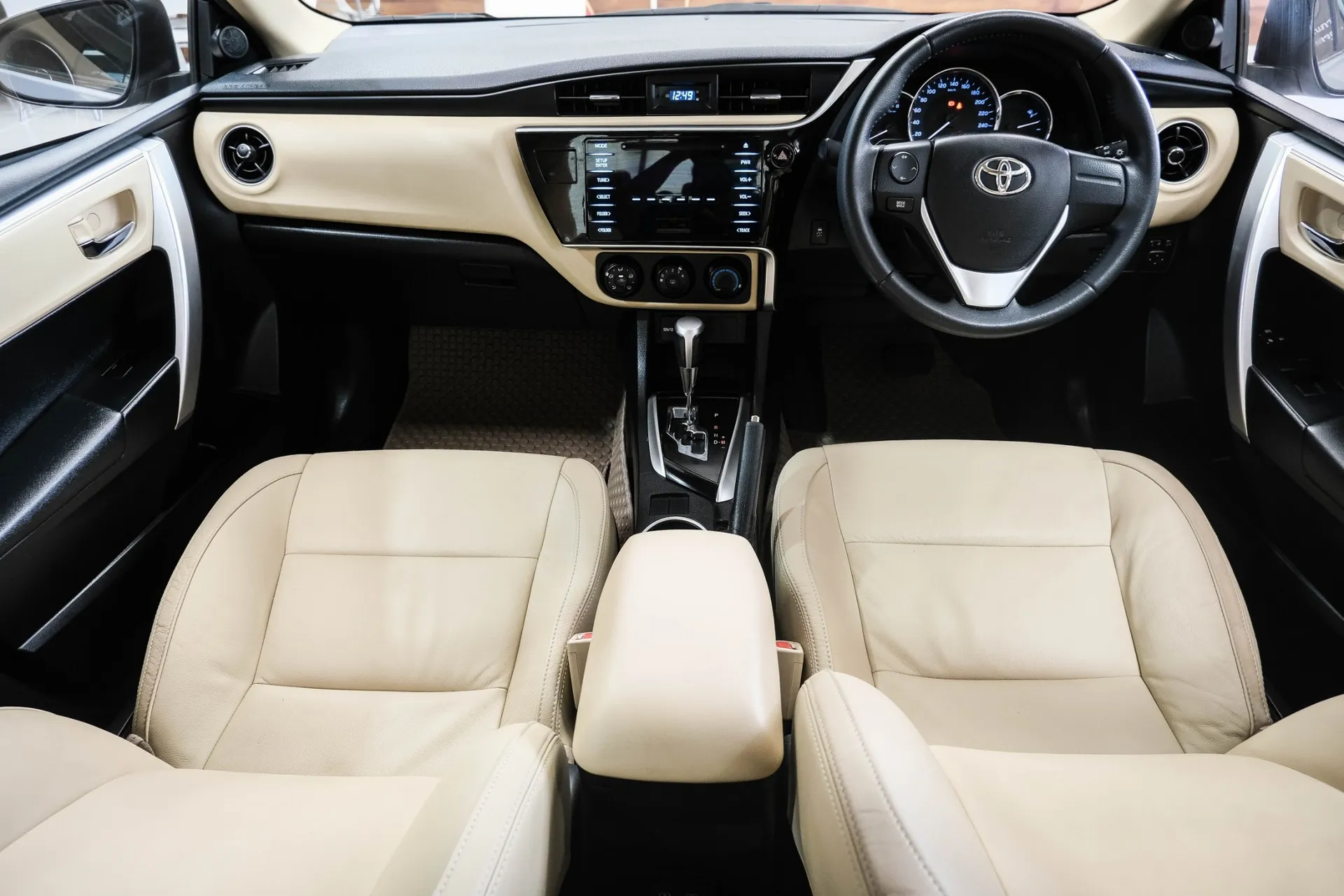 TOYOTA ALTIS 1.6 G 2017 AT #6กฎ3329 - Image 10