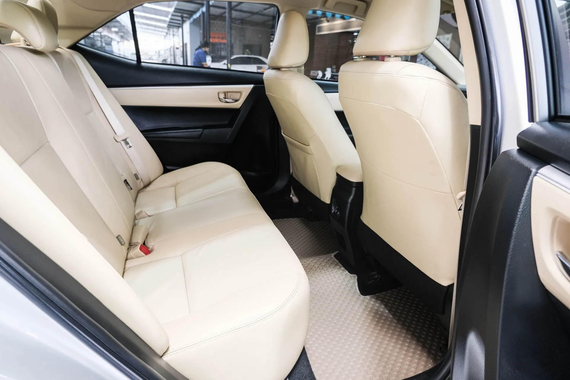 TOYOTA ALTIS 1.6 G 2017 AT #6กฎ3329 - Image 13