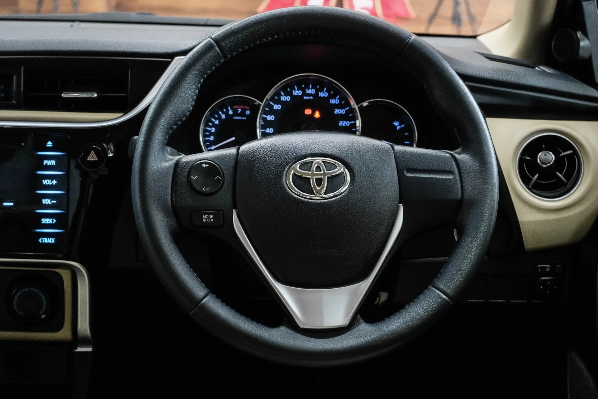 TOYOTA ALTIS 1.6 G 2017 AT #6กฒ451 - Image 3
