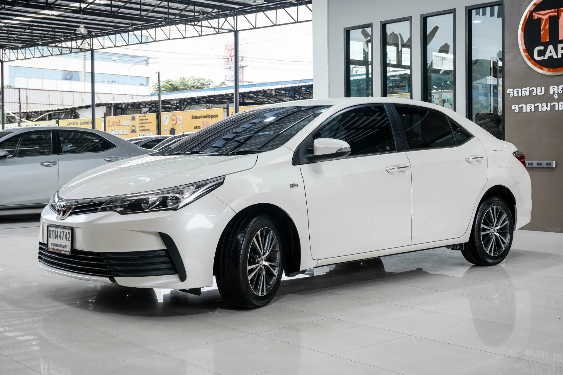 TOYOTA ALTIS 1.8 E 2017 AT MNC #6กผ4742