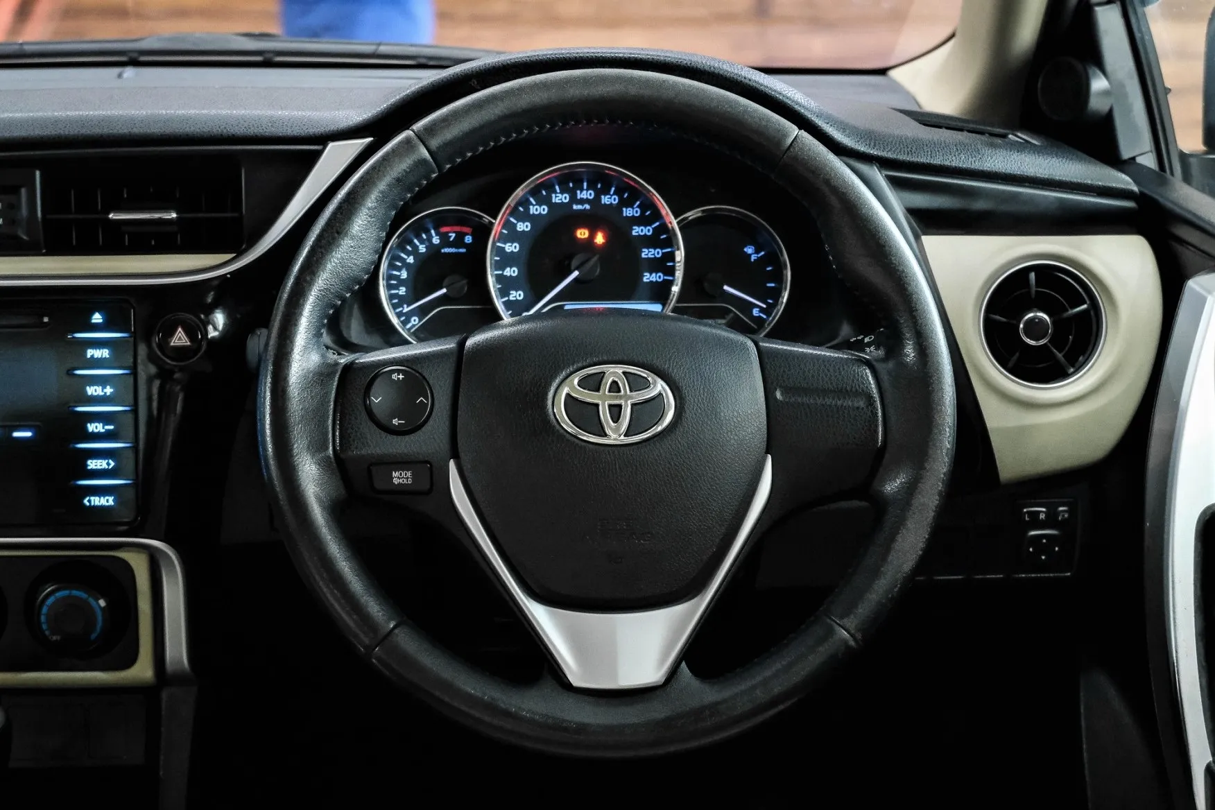 TOYOTA ALTIS 1.6 G 2019 AT #8กฆ913 - Image 4