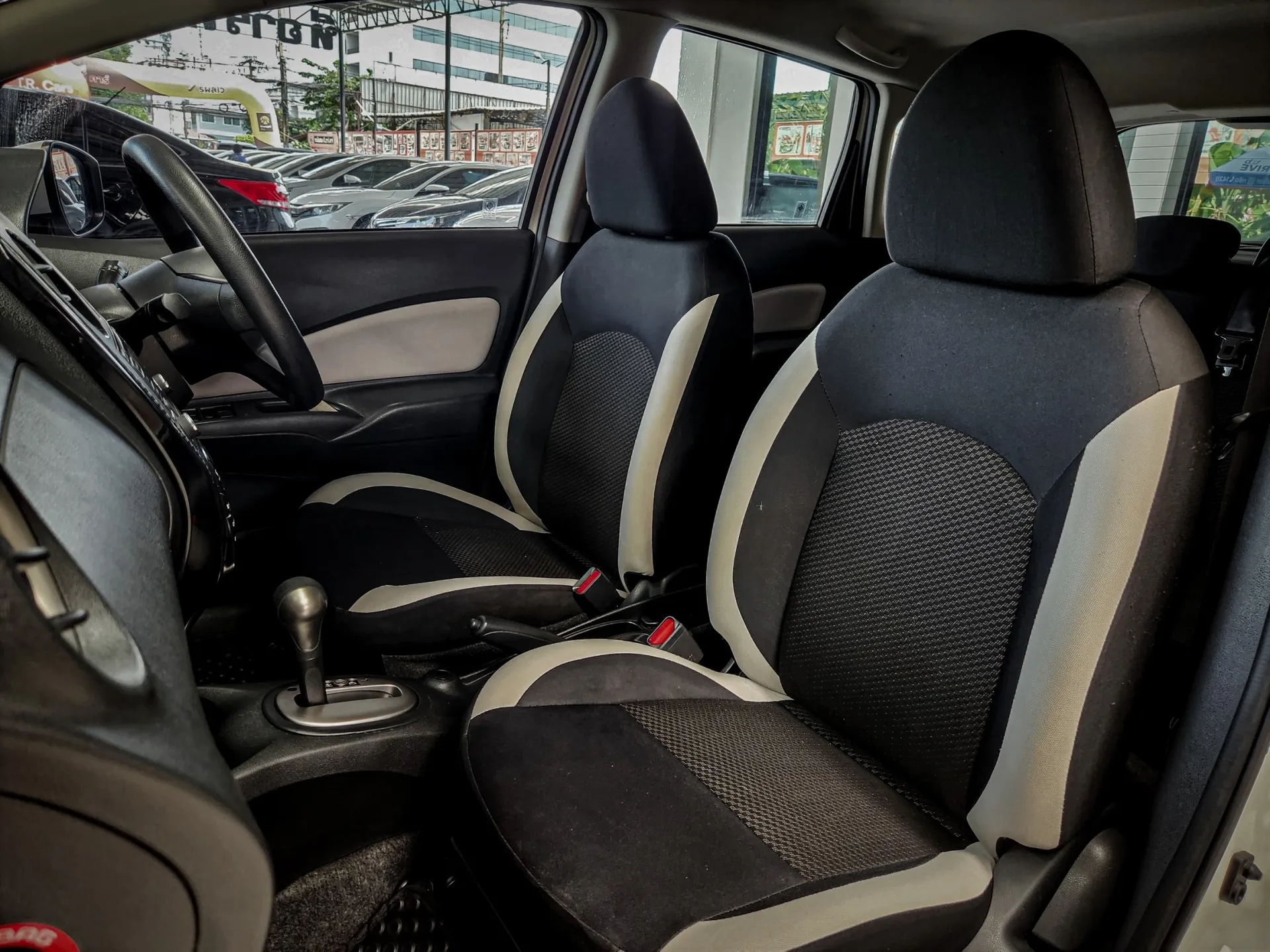 NISSAN NOTE 1.2 V 2019 AT #8กล9804 - Image 13