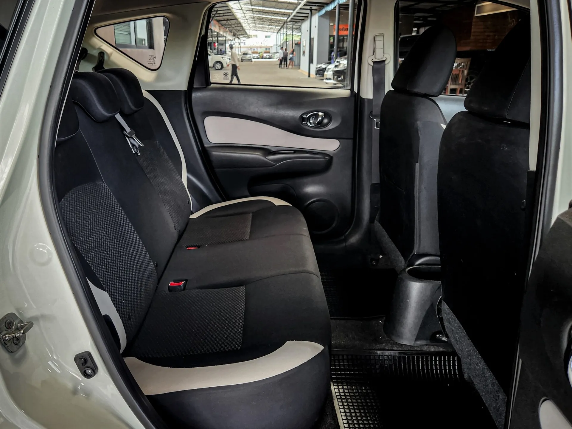 NISSAN NOTE 1.2 V 2019 AT #8กล9804 - Image 18
