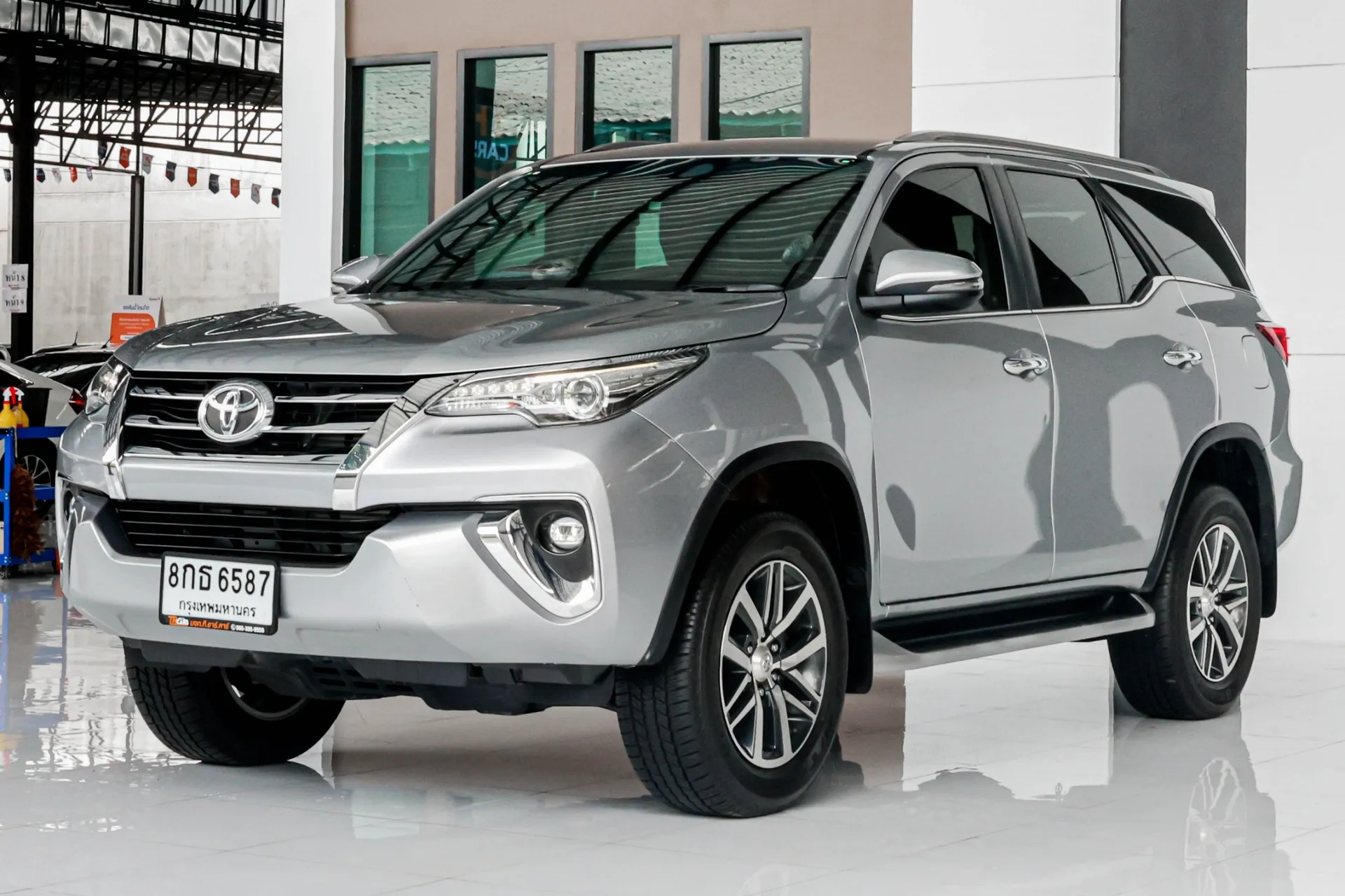 TOYOTA FORTUNER 2.4 V 2019 AT