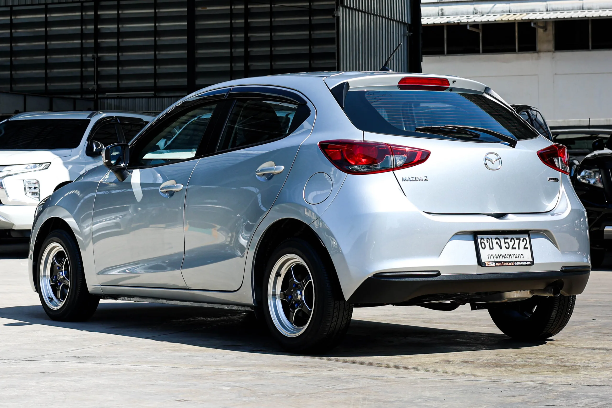 MAZDA 2 SKYACTIV-G 1.3 E SPORT ปี 2022 A/T #6ขจ-5272 - Image 5