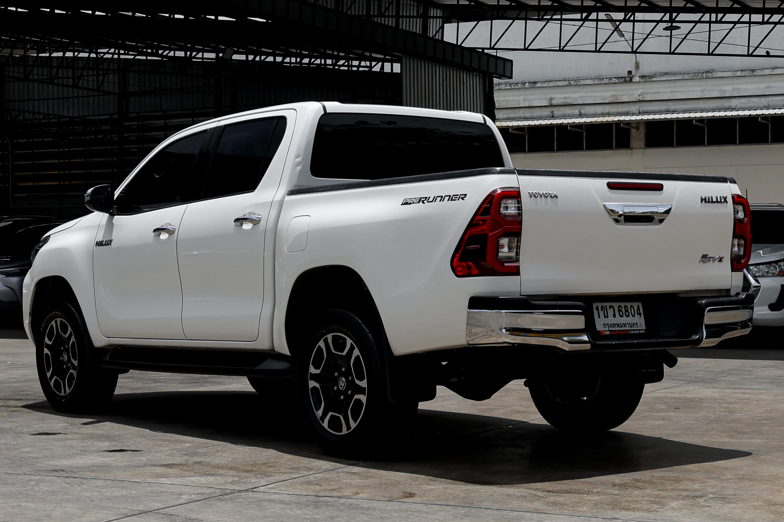 2020 Toyota HILUX REVO 2.4 DOUBLE CAB Prerunner Mid Double Cab Pickup - Image 4