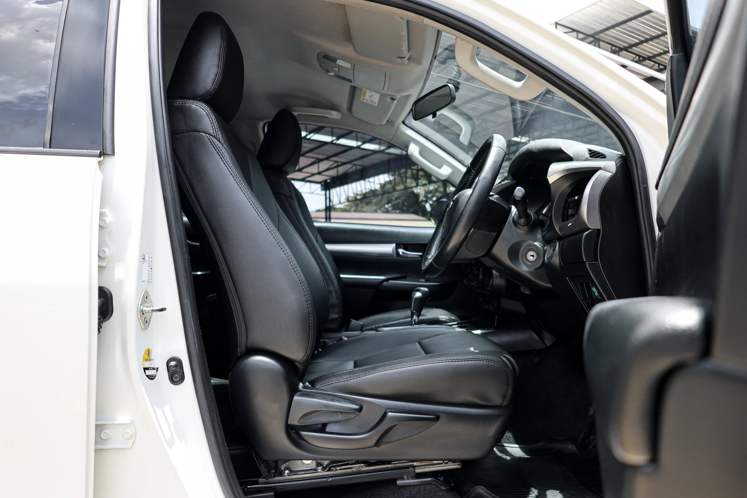 2020 Toyota HILUX REVO 2.4 DOUBLE CAB Prerunner Mid Double Cab Pickup - Image 21