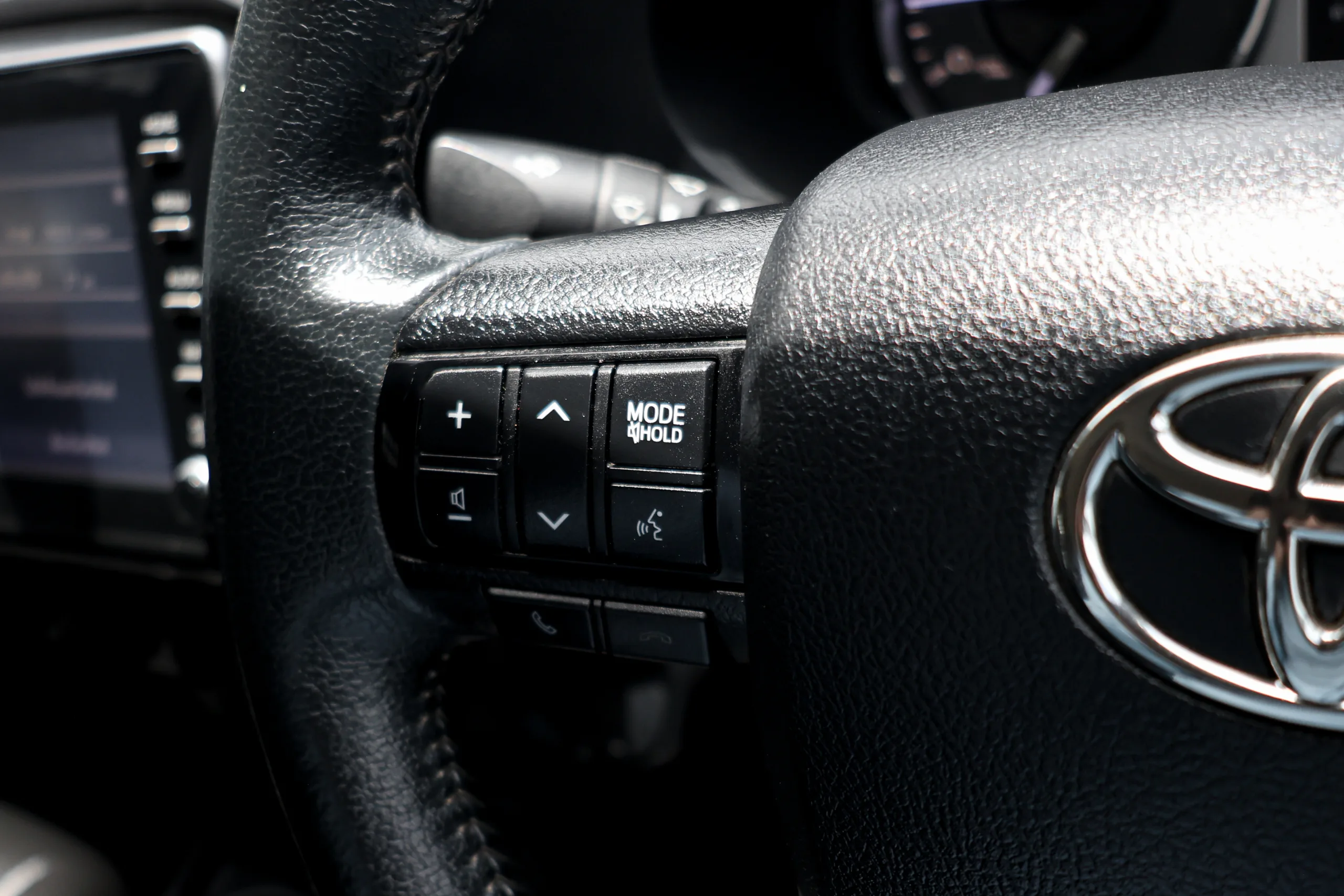 2020 Toyota HILUX REVO 2.4 DOUBLE CAB Prerunner Mid Double Cab Pickup - Image 17