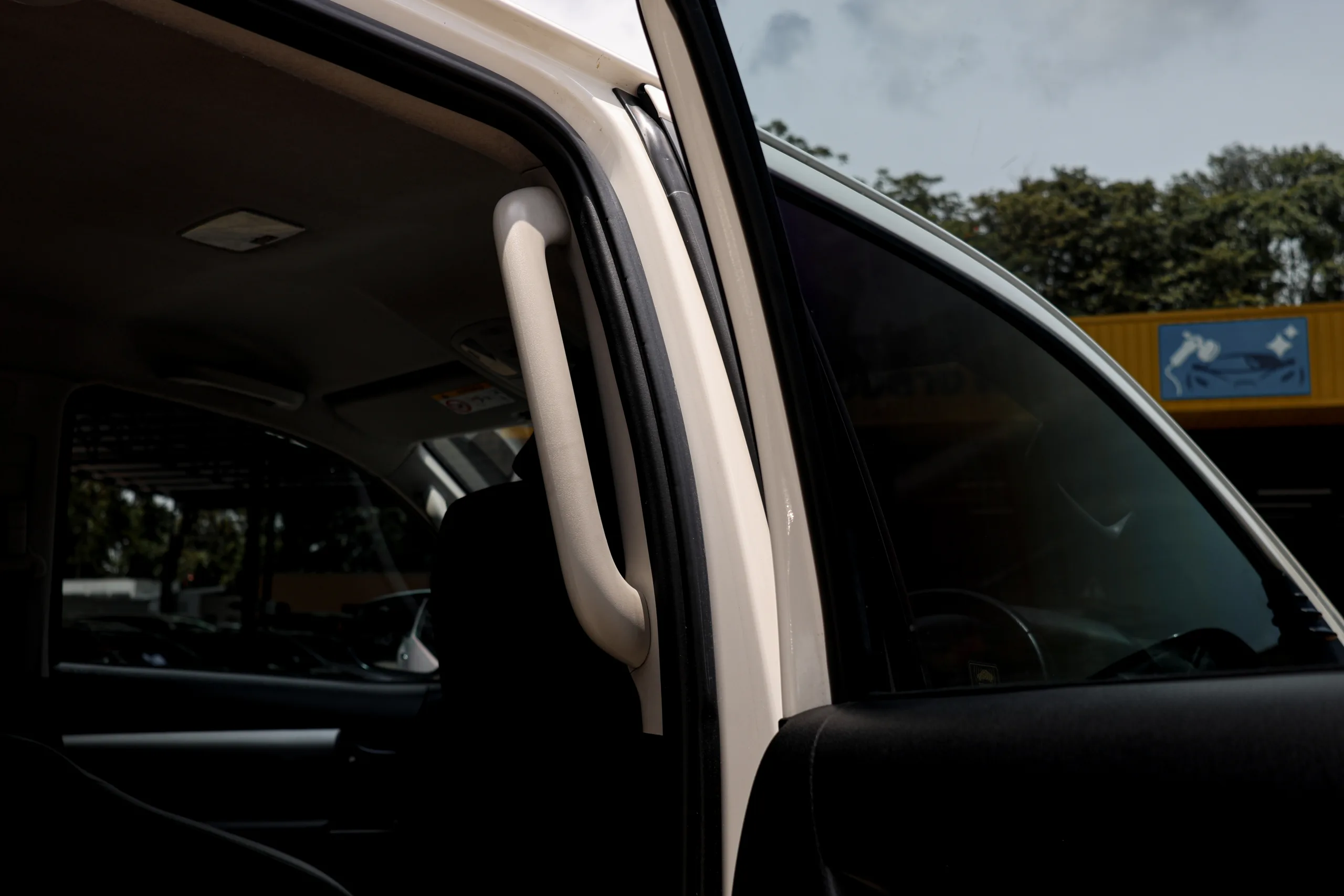 2020 Toyota HILUX REVO 2.4 DOUBLE CAB Prerunner Mid Double Cab Pickup - Image 26