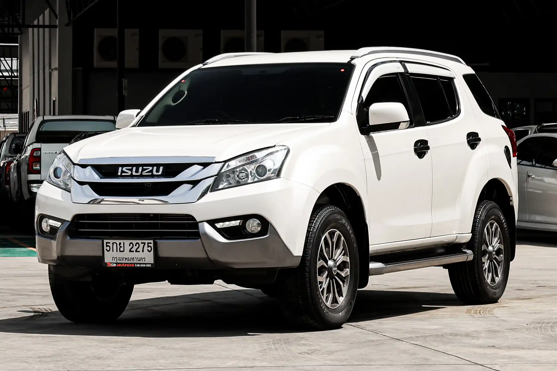 2016 Isuzu MU-X 3.0 (ปี 13-19) DVD Navi 4X2 SUV