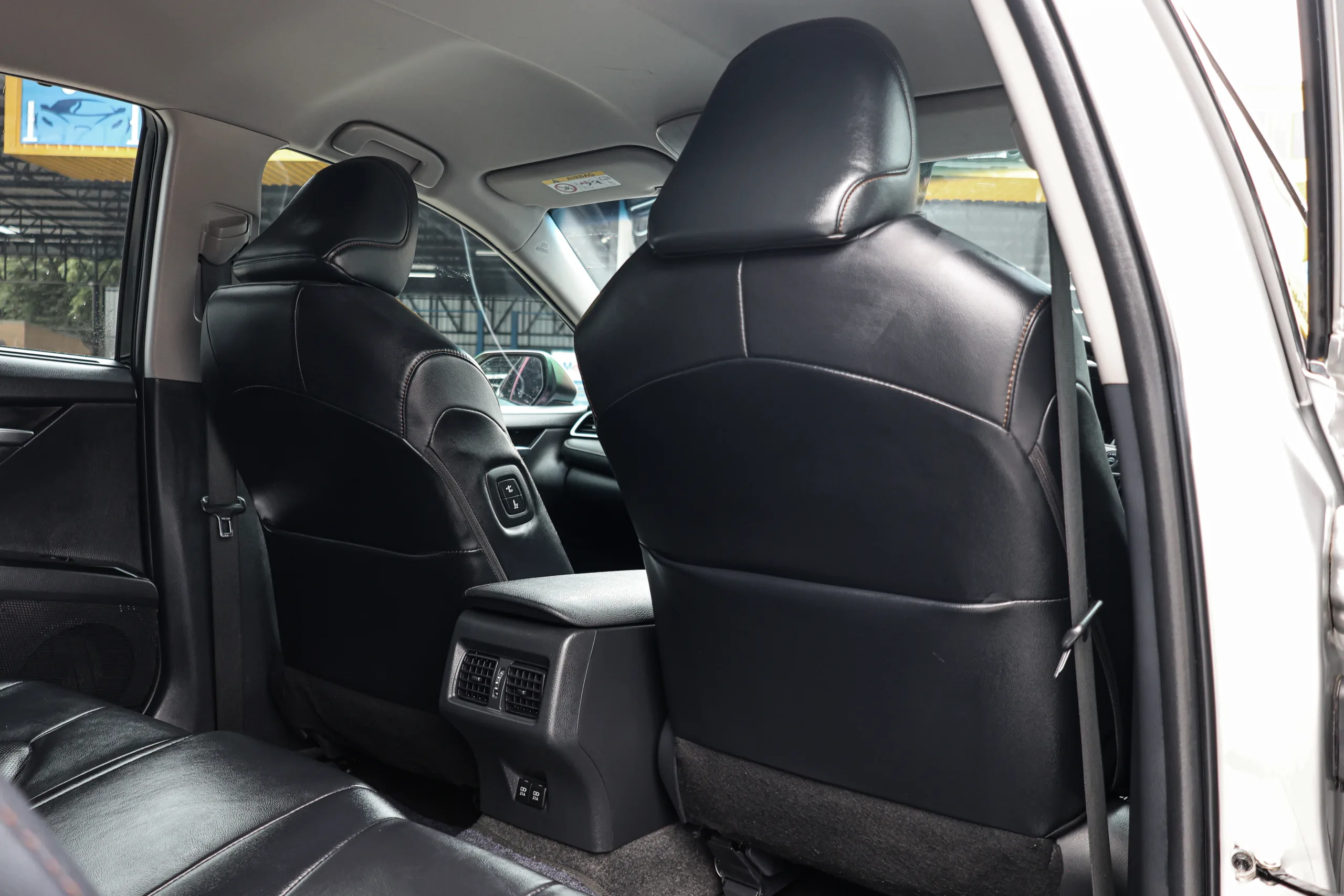 2019 Toyota CAMRY 2.0 (ปี 18-24) G Sedan - Image 24