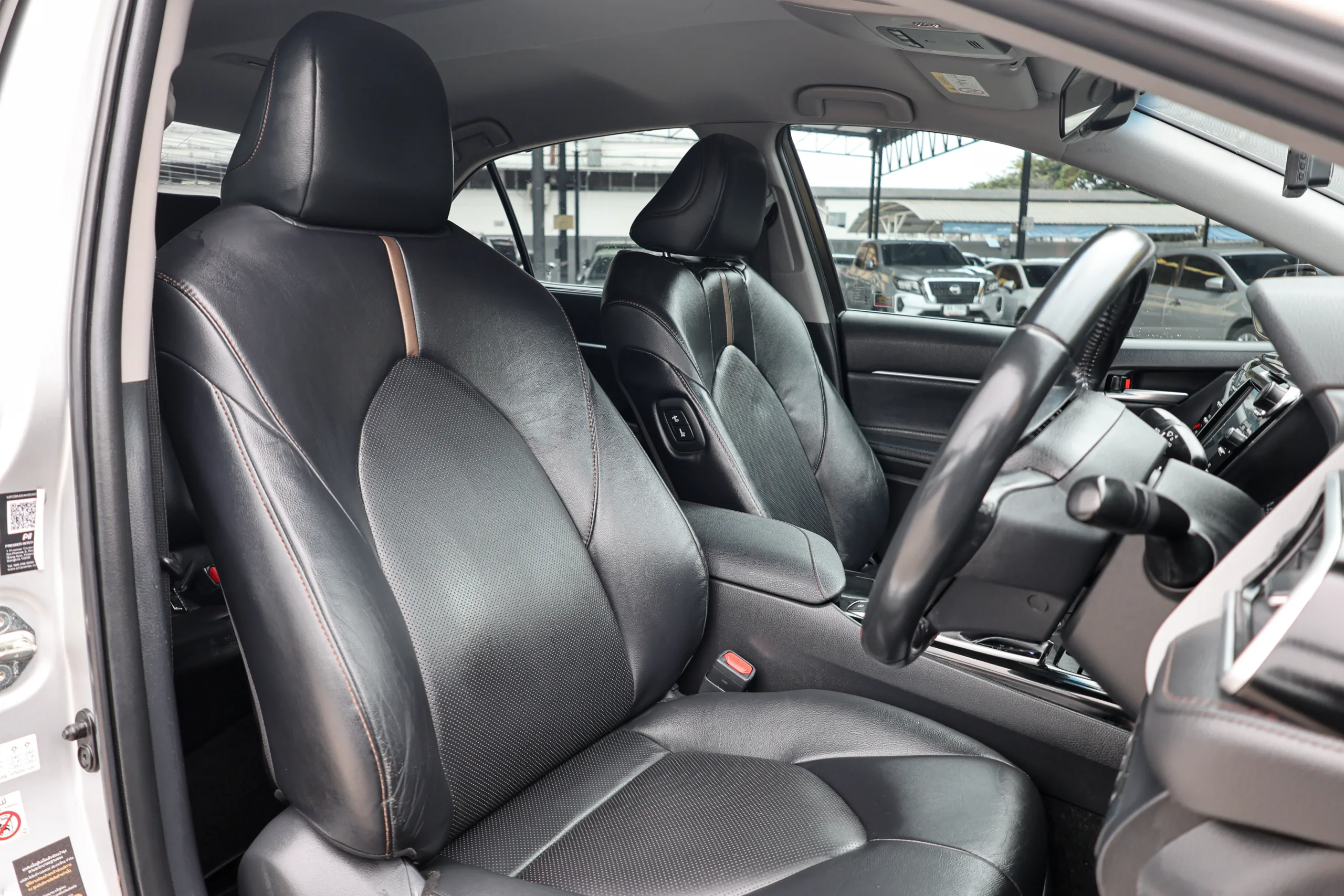 2019 Toyota CAMRY 2.0 (ปี 18-24) G Sedan - Image 19