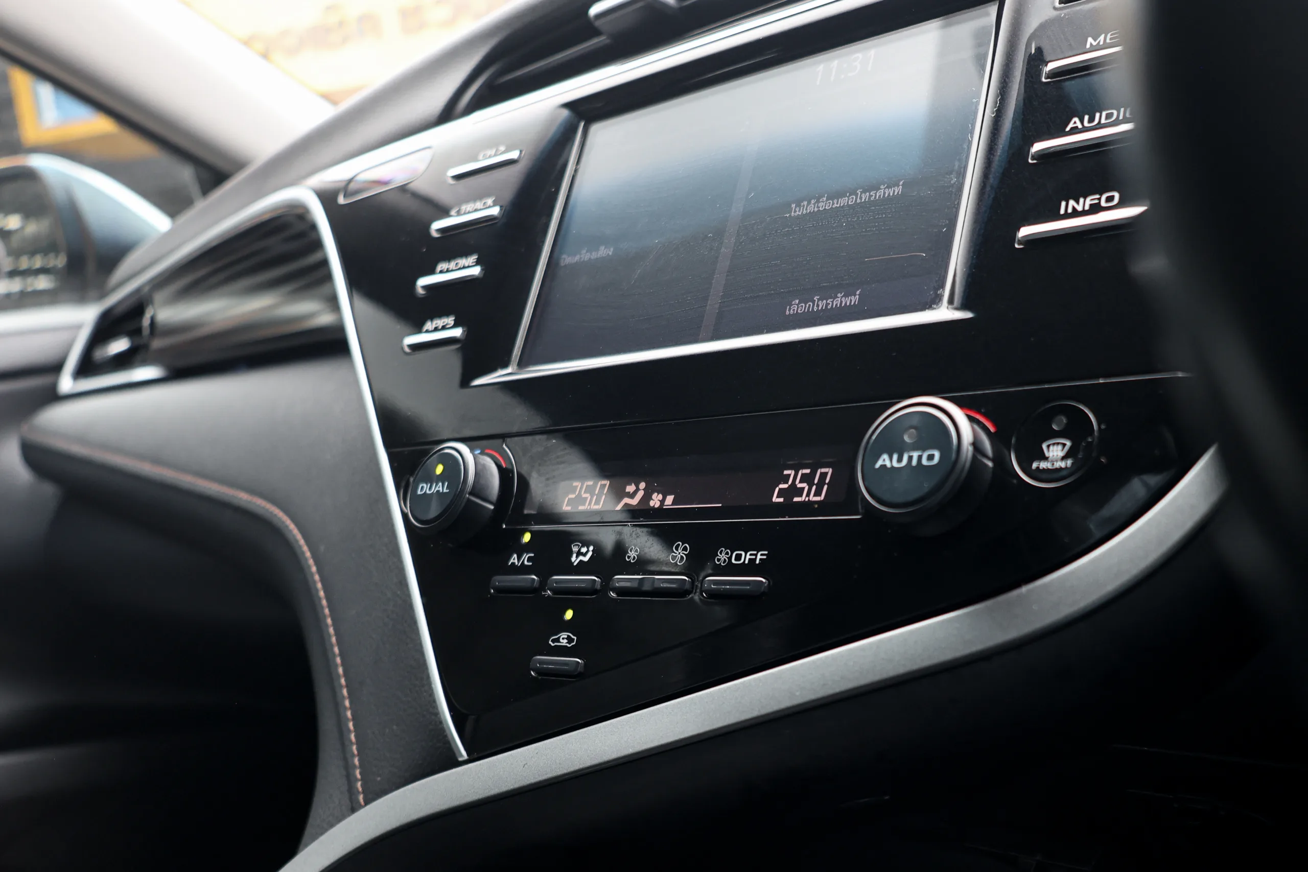 2019 Toyota CAMRY 2.0 (ปี 18-24) G Sedan - Image 9
