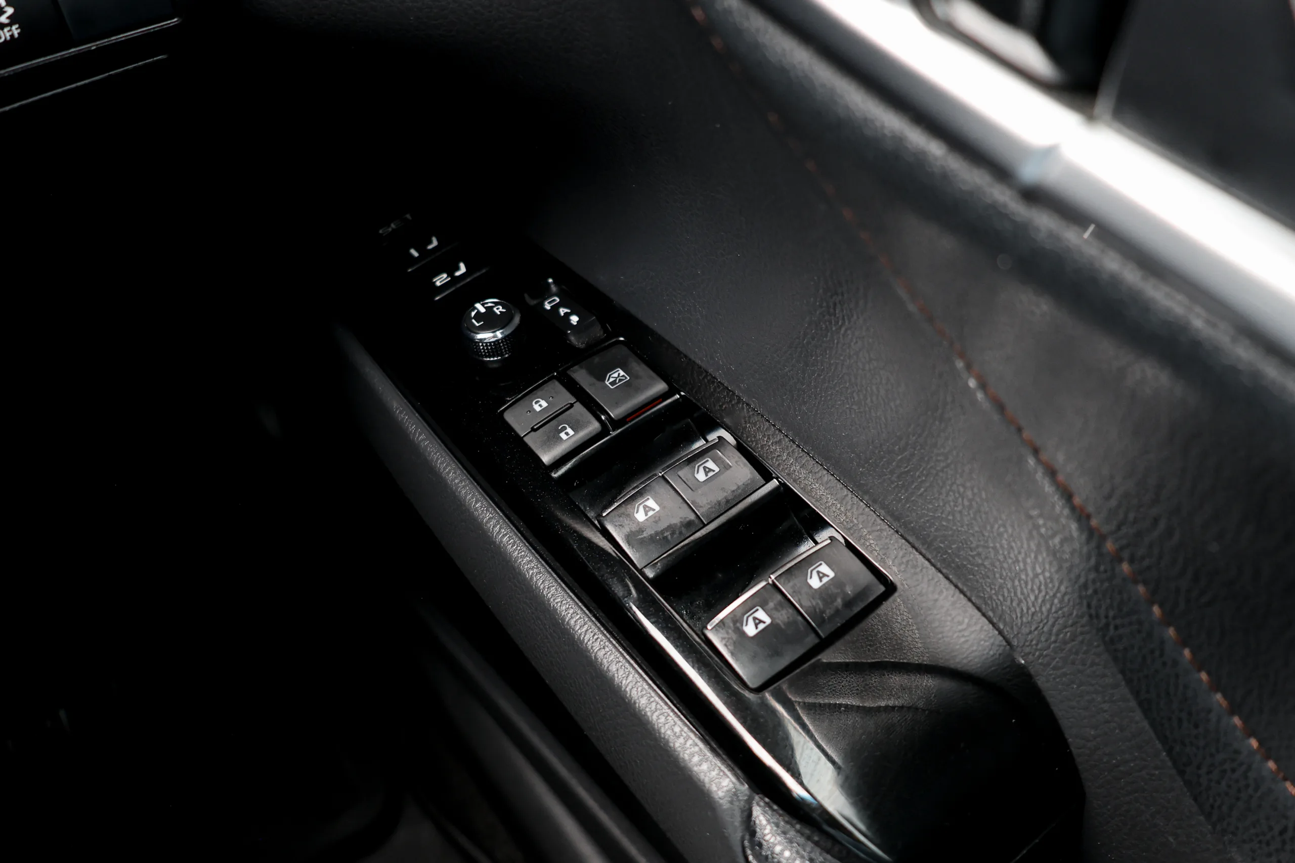 2019 Toyota CAMRY 2.0 (ปี 18-24) G Sedan - Image 16