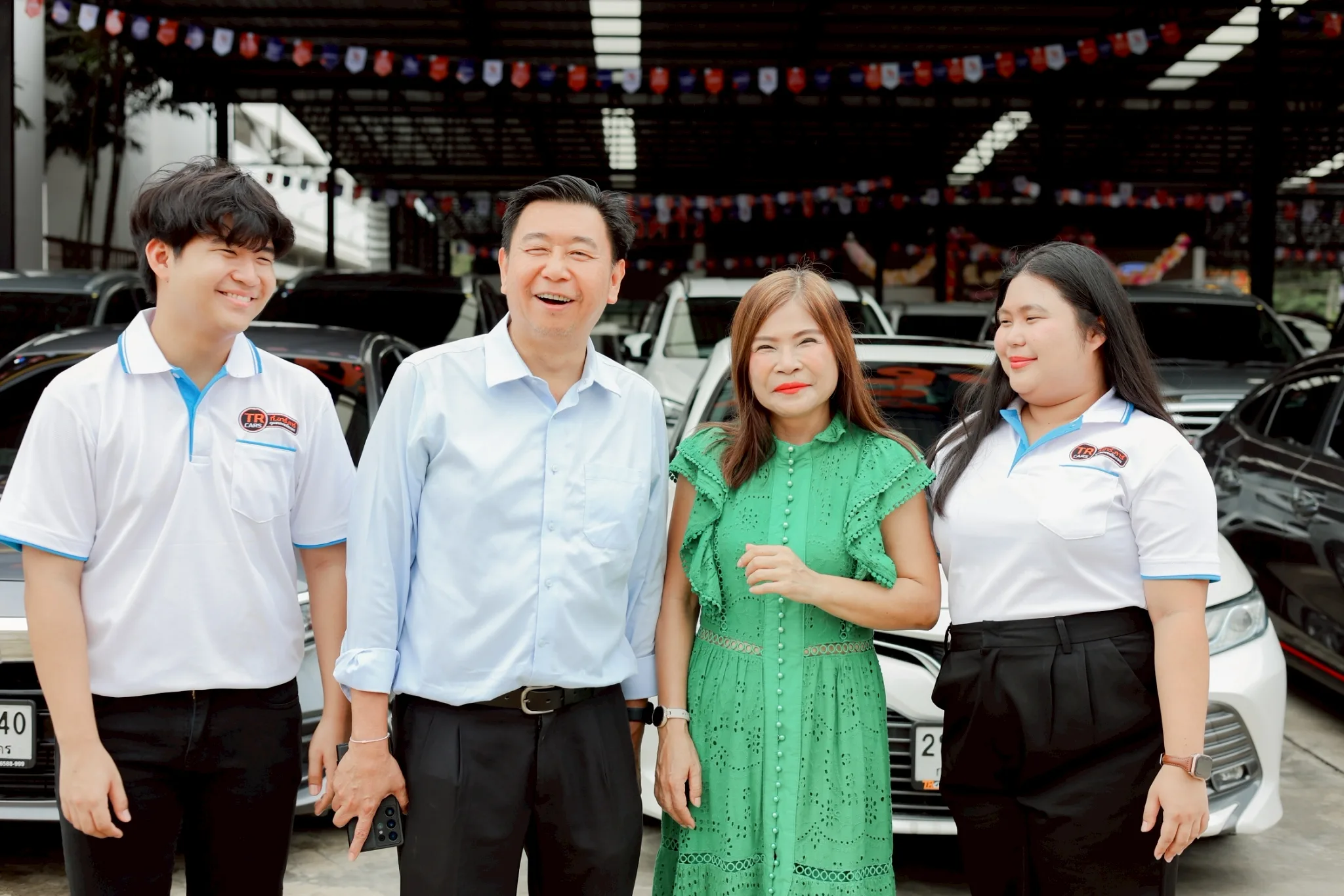 นุชรี หิรัญรัตน์ 