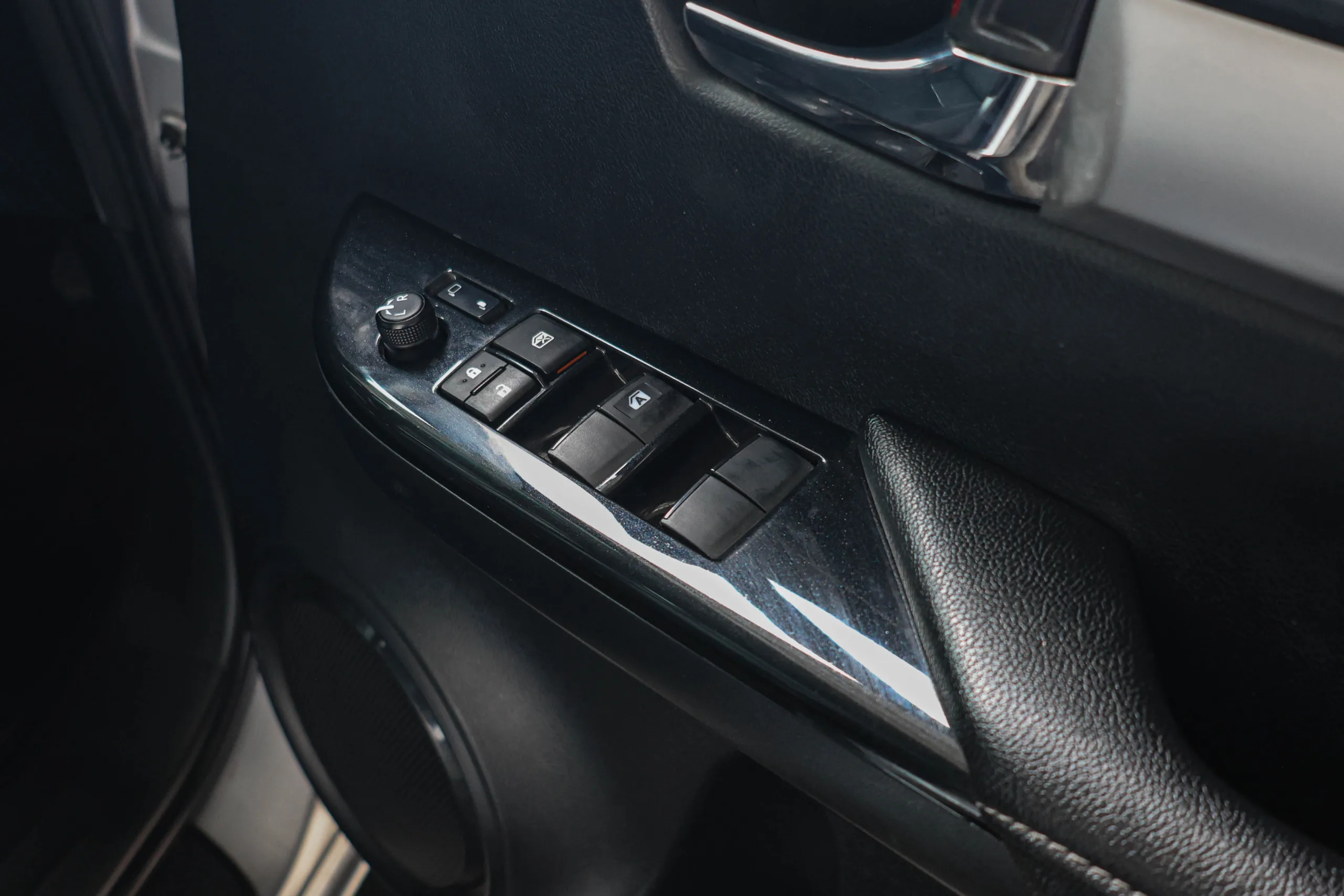 2019 Toyota HILUX REVO 2.4 Double Cab G Prerunner Double Cab Pickup - Image 25