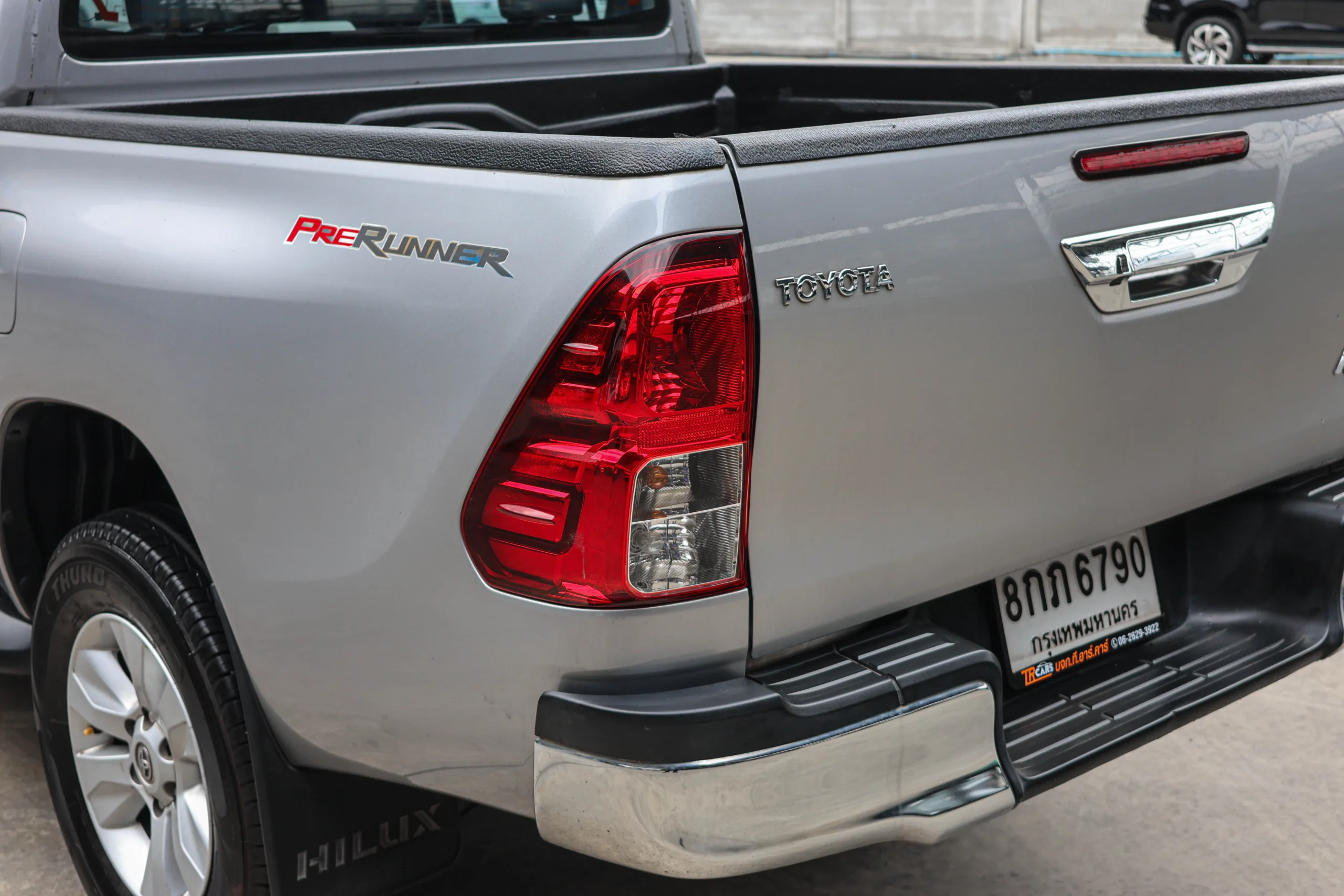 2019 Toyota HILUX REVO 2.4 Double Cab G Prerunner Double Cab Pickup - Image 13