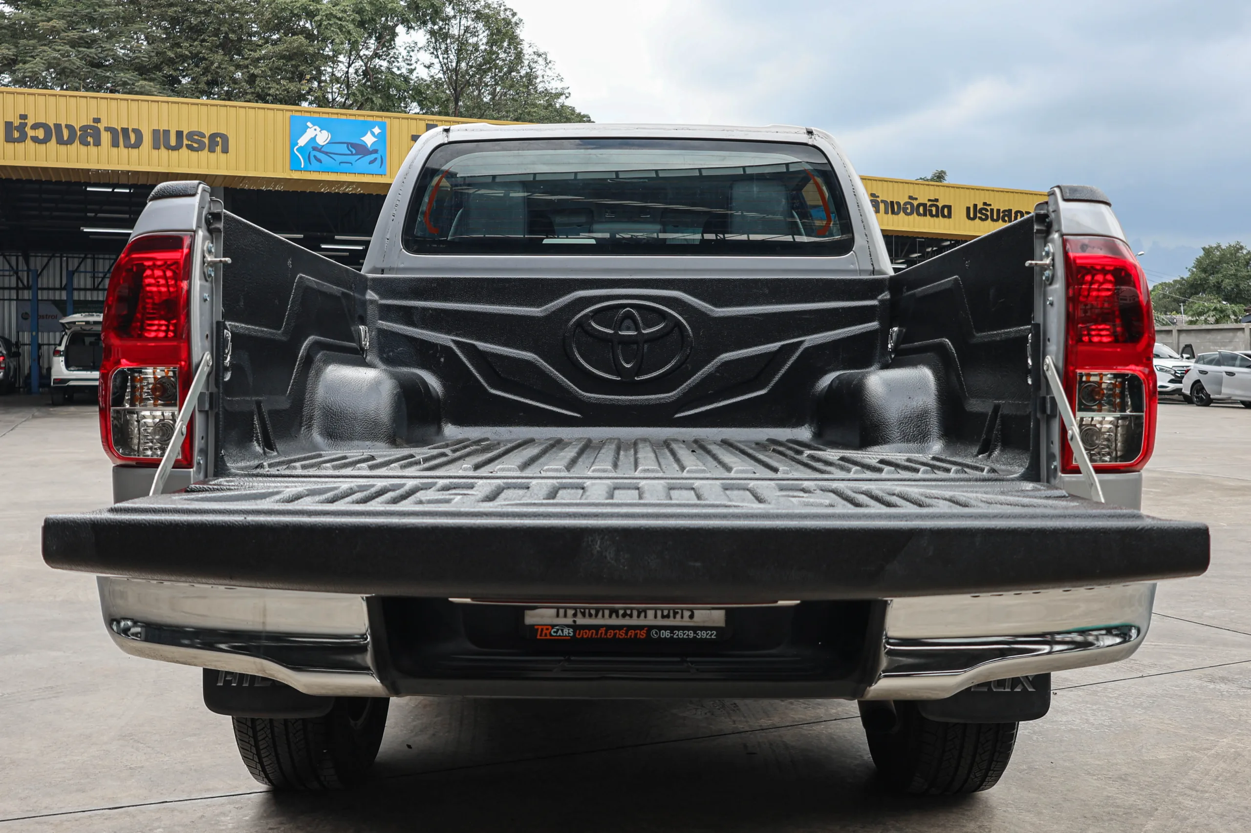 2019 Toyota HILUX REVO 2.4 Double Cab G Prerunner Double Cab Pickup - Image 34