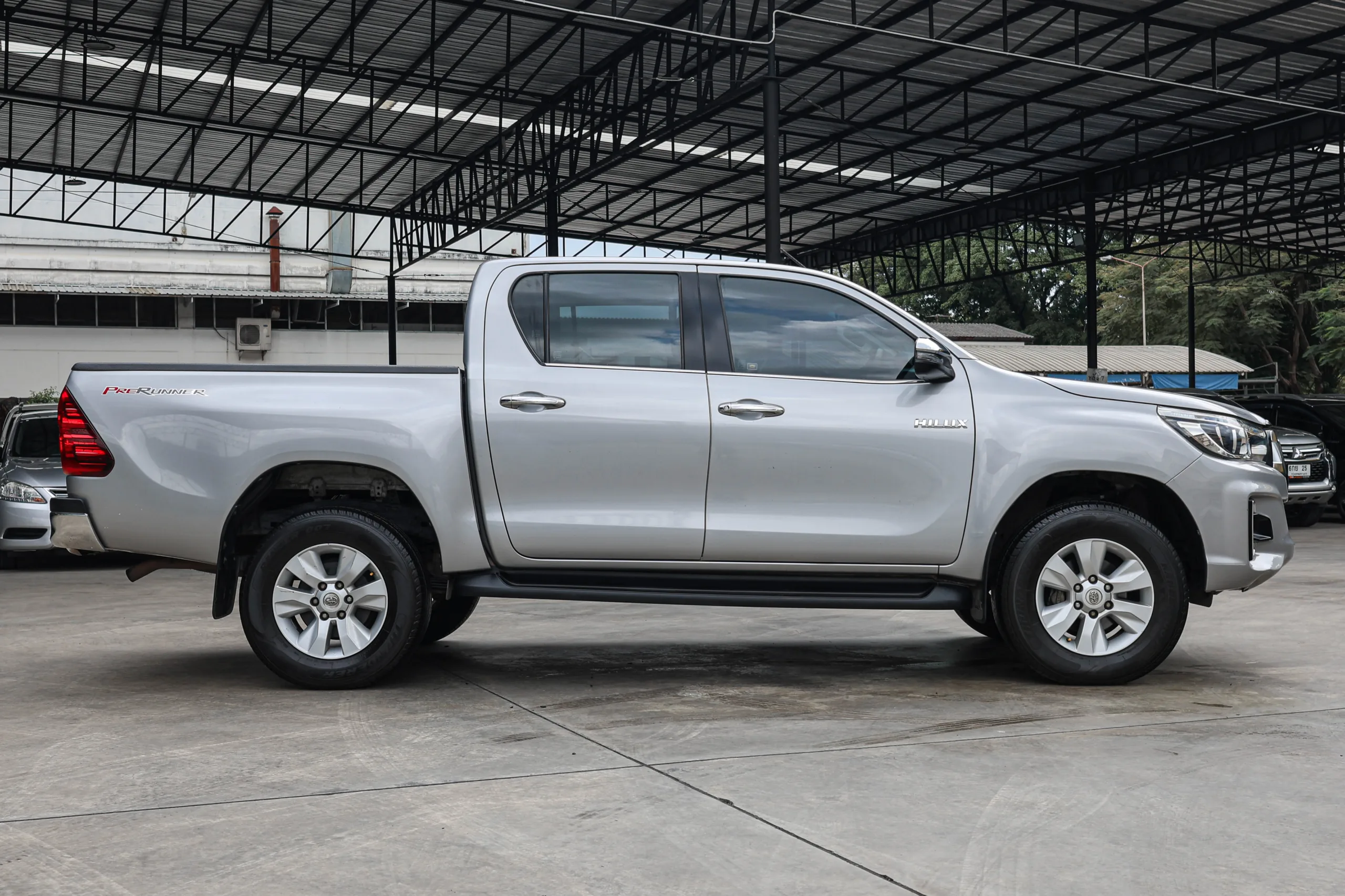 2019 Toyota HILUX REVO 2.4 Double Cab G Prerunner Double Cab Pickup - Image 10