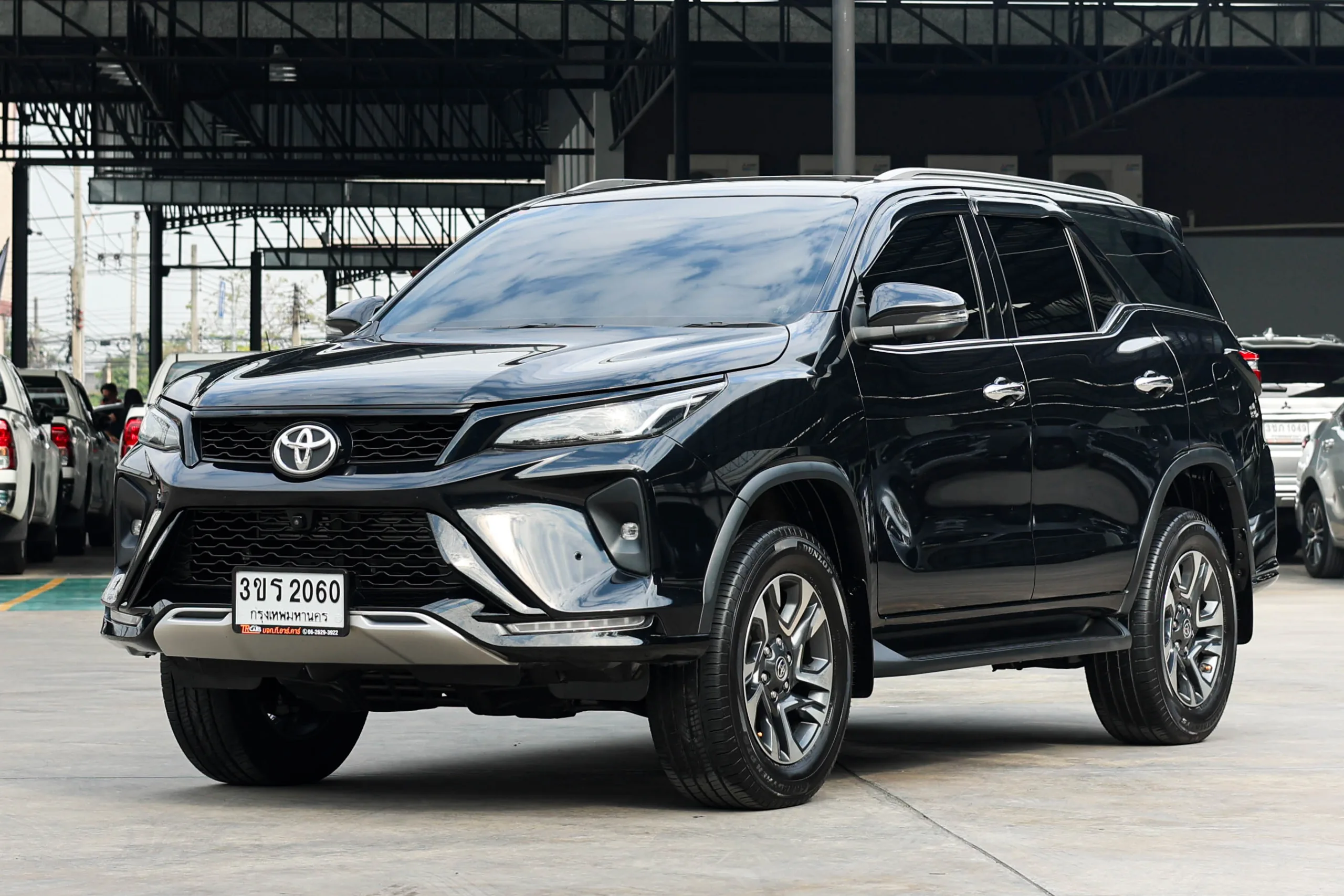 FORTUNER 2.4 LEADER V  2023 (รุ่น 2022) #3ขร-2060